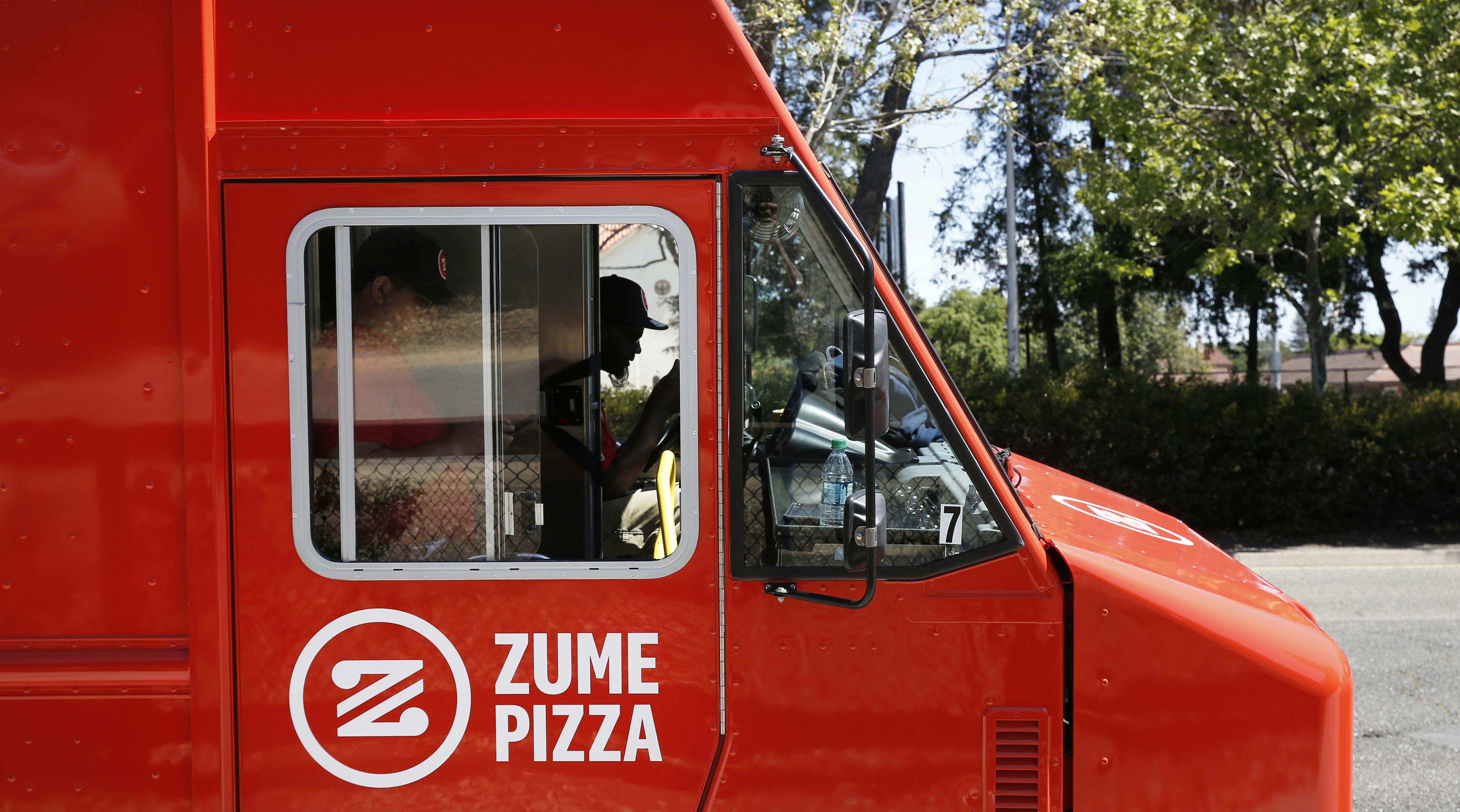 SoftBank’s Onetime Pizza-Robot Darling Shuts Down