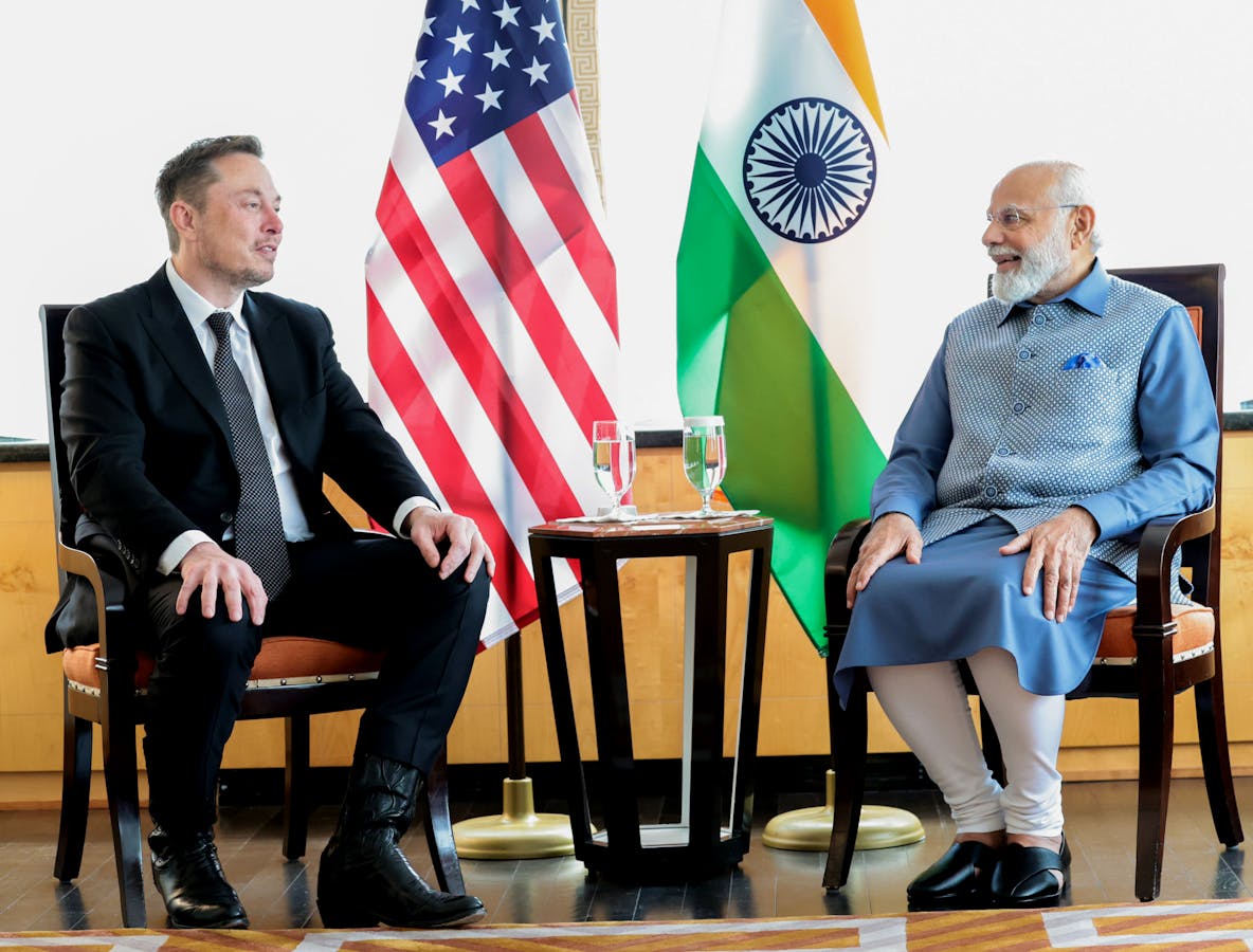 In New York in June, Tesla CEO Elon Musk meets with India Prime Minister Narendra Modi. Photo: Indian PIB/Anadolu/Getty  