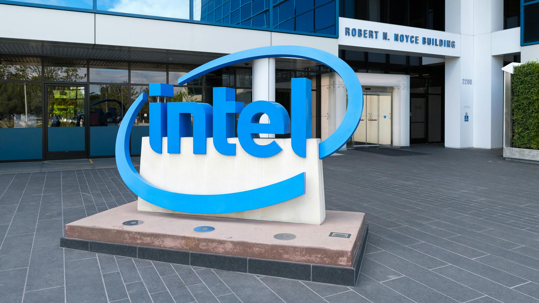 Intel’s Scrapped Deal Shows Power of China Antitrust Regulators