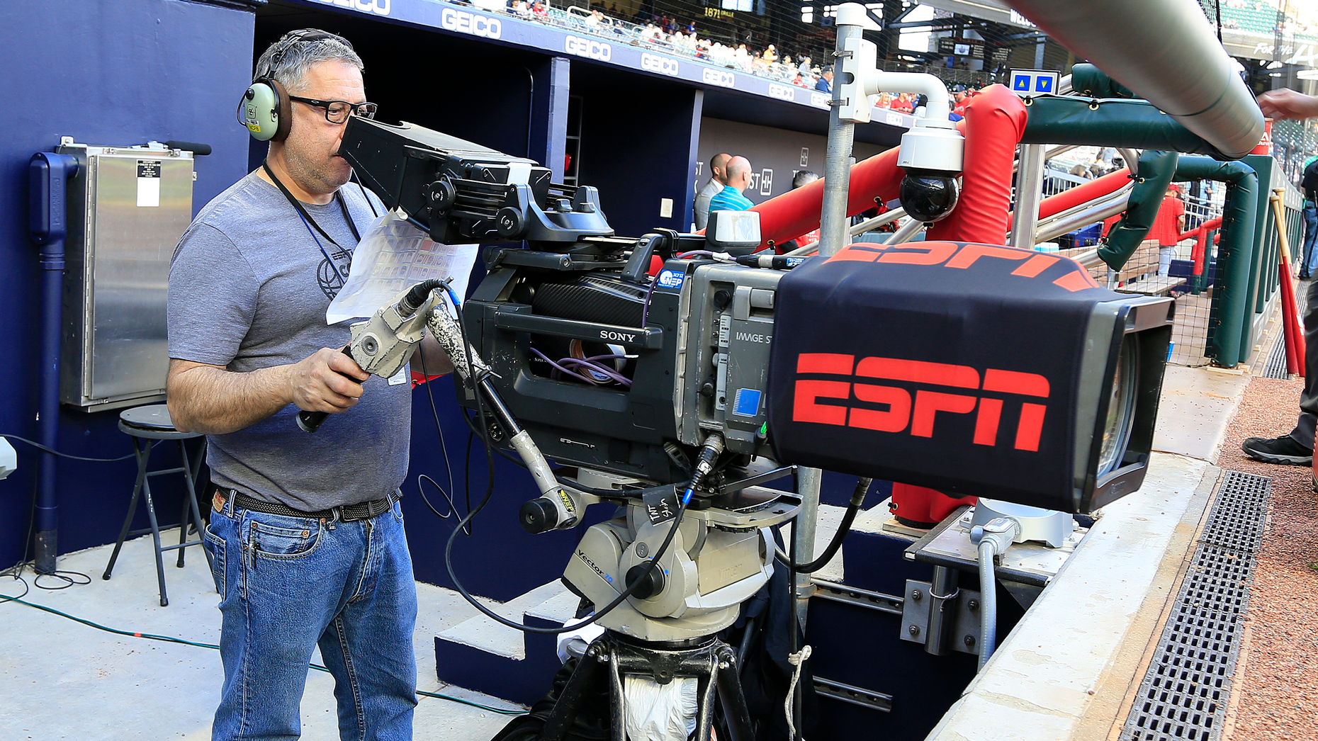 Verizon Has Talked With Disney About ESPN Partnership — The Information