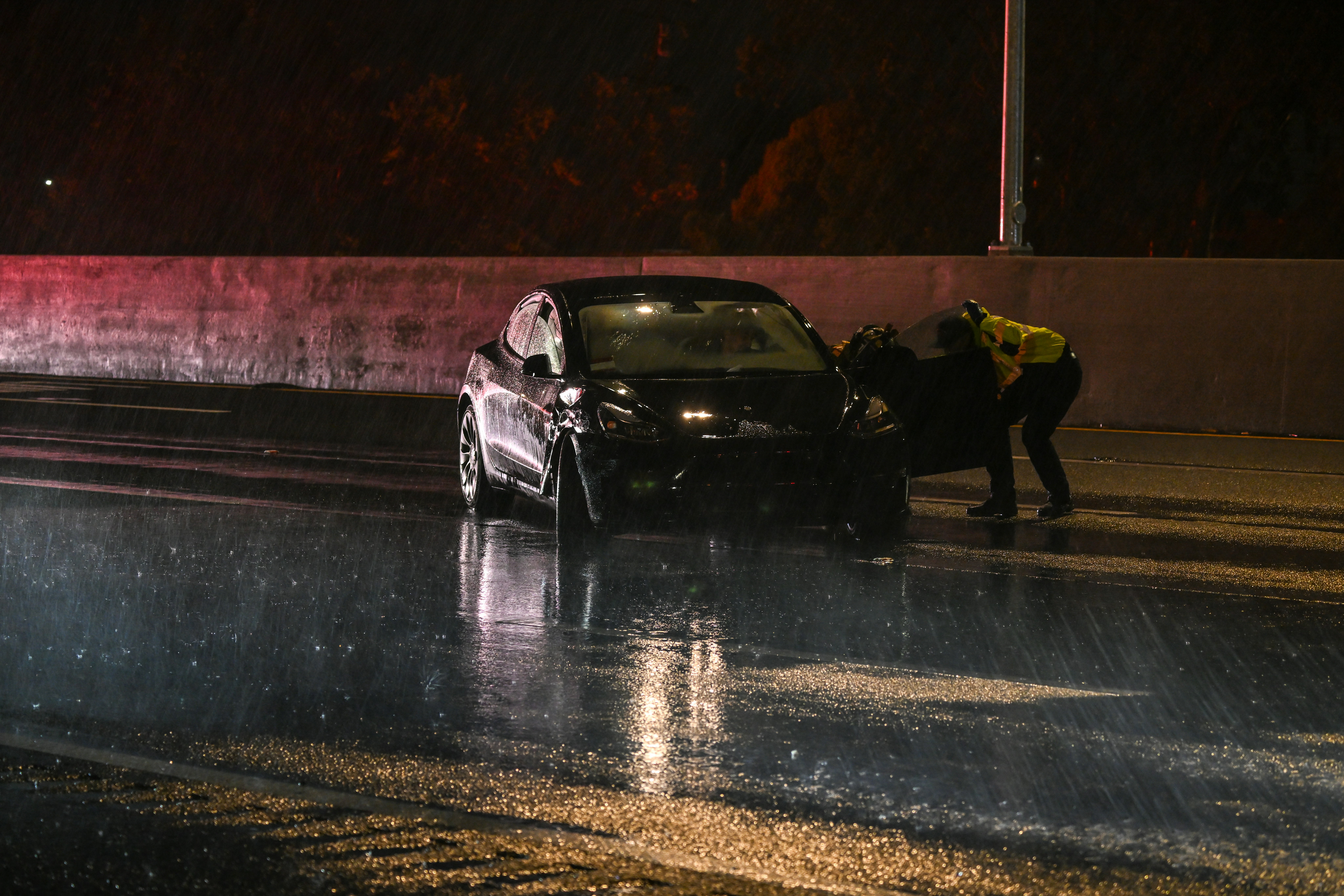 When they crash, like the Tesla above, EVs take an average of 58 days to be repaired and cost $6,587 to fix. Photo: Tayfun Coskun/Anadolu/Getty
