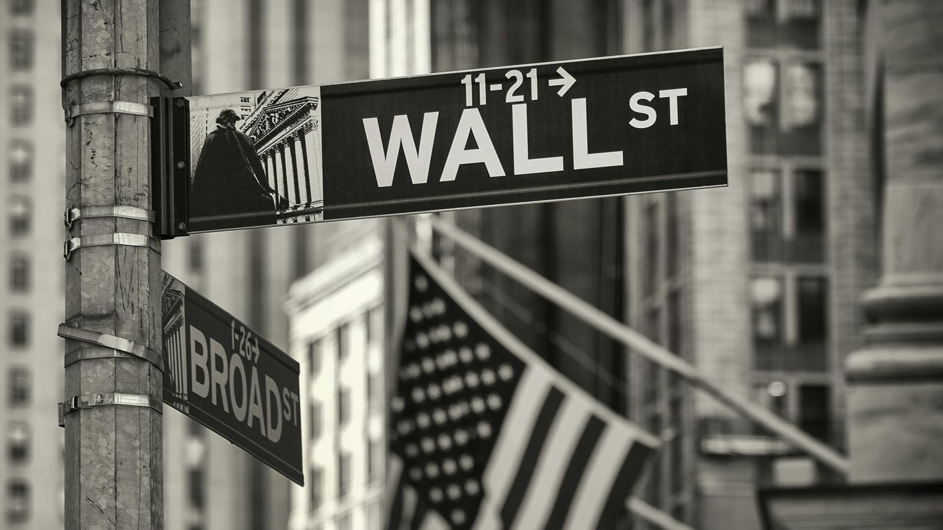 Wall Street’s Lost Year: Few Jobs, Smaller Bonuses