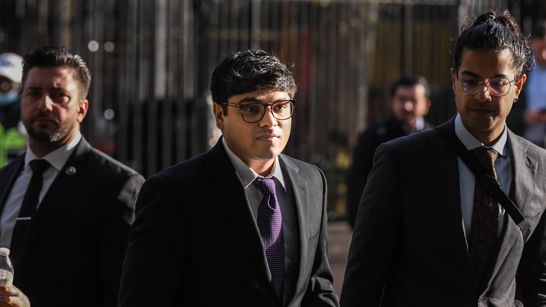 Nishad Singh, former director of engineering at FTX, arrives at court in New York on Oct. 17. Photo by Bloomberg via Getty.