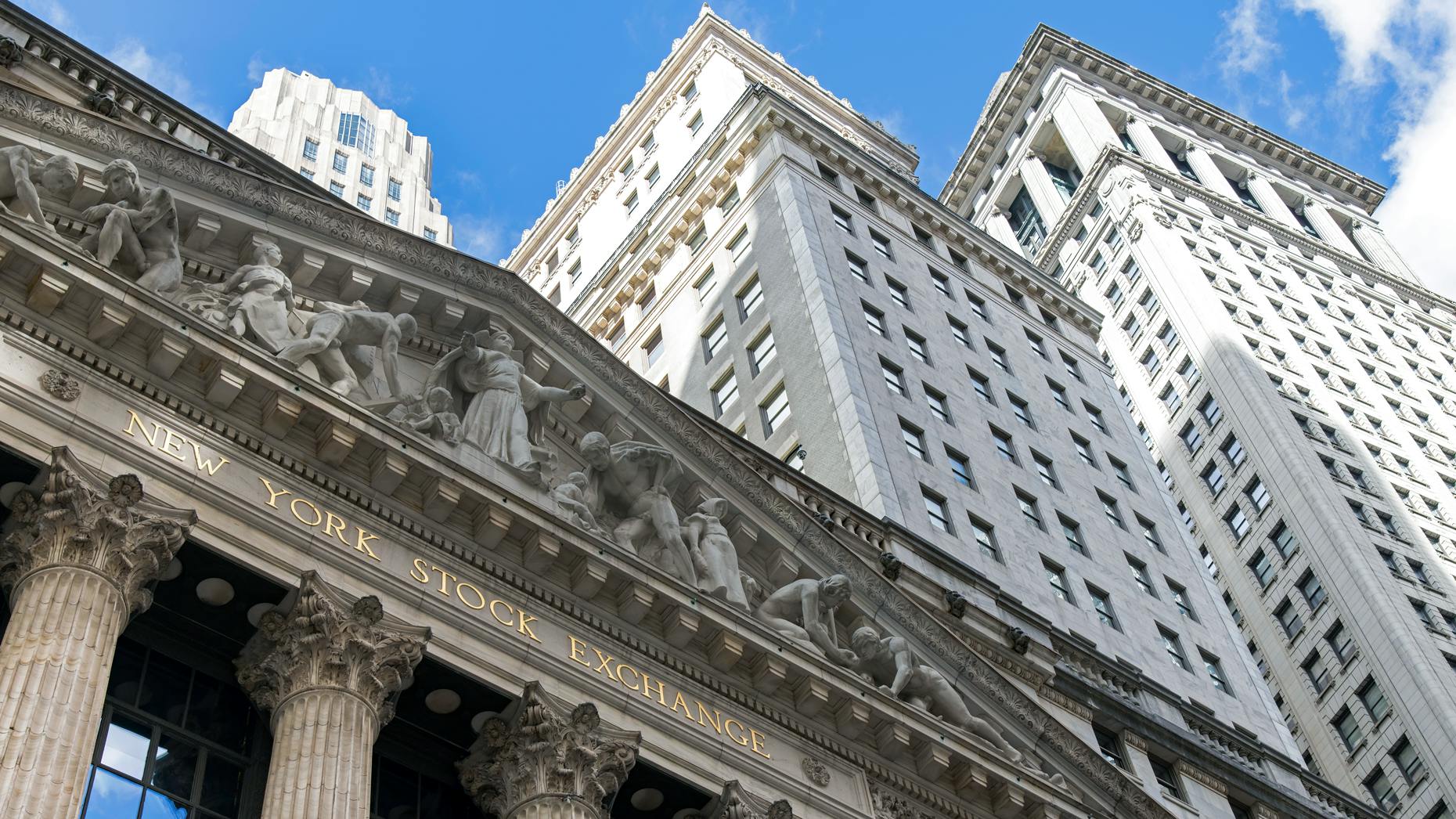 What Investors Are Getting Wrong About Apple and Microsoft 