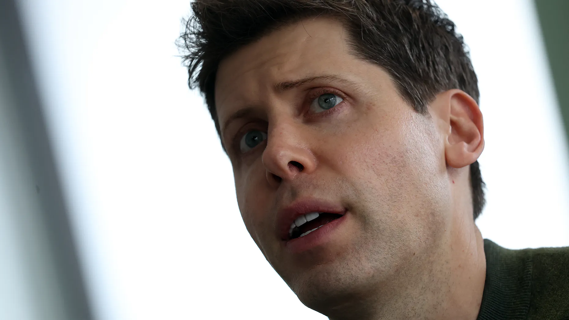 Altman, Brockman Arrive at OpenAI Headquarters as Execs Push to Reinstate Them