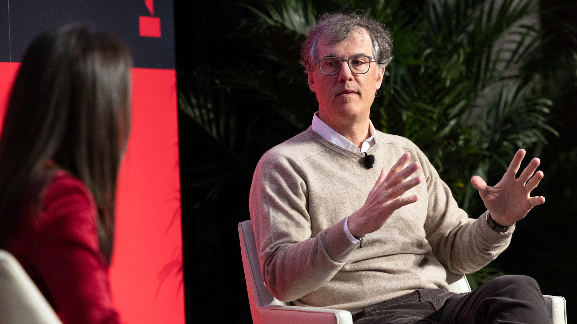 Philippe Laffont of Coatue talking with Jessica Lessin on Tuesday. Photo by Nicole Pereira.