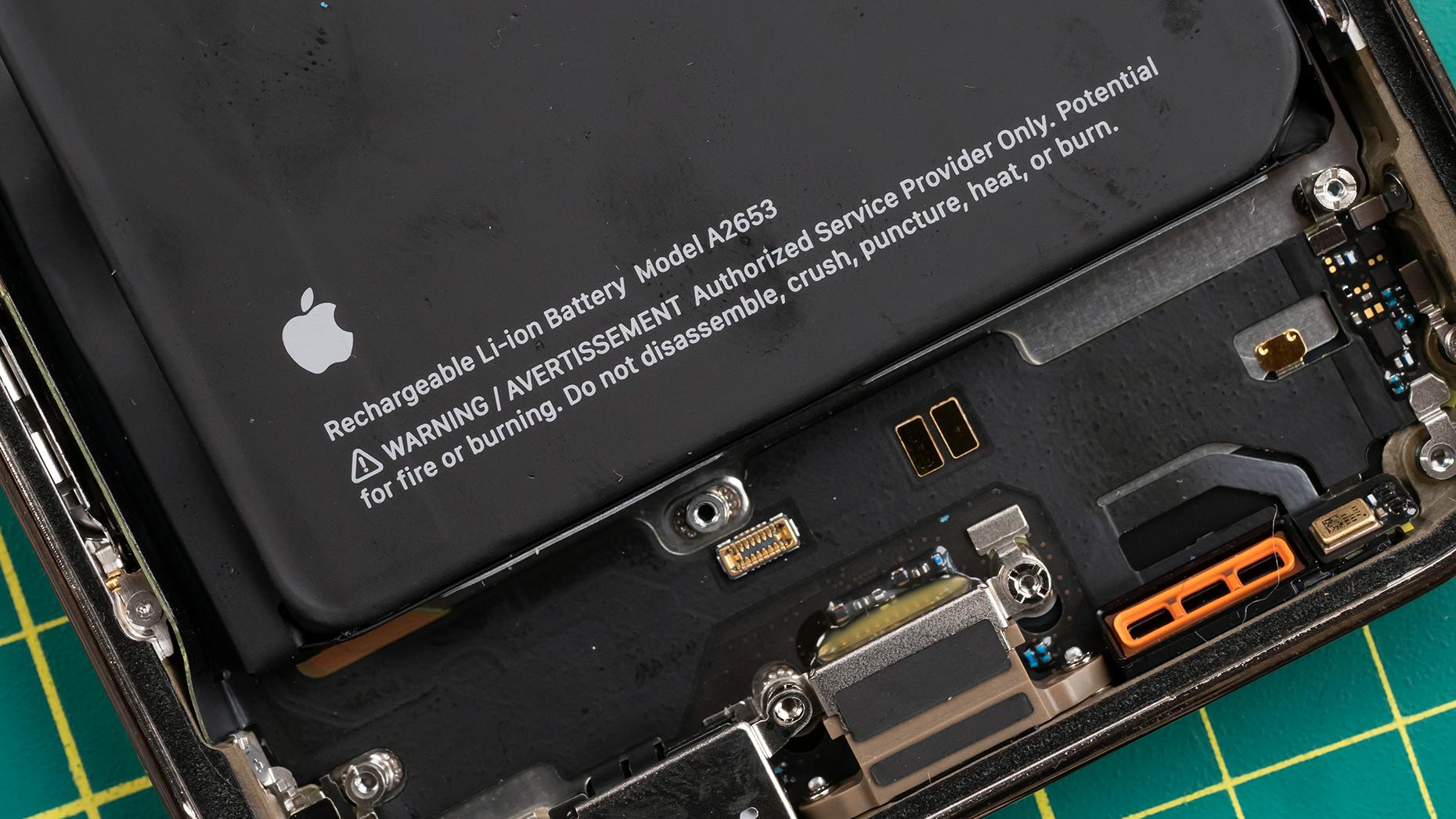 Apple Explores Novel Method for Making iPhone Batteries More Replaceable —  The Information