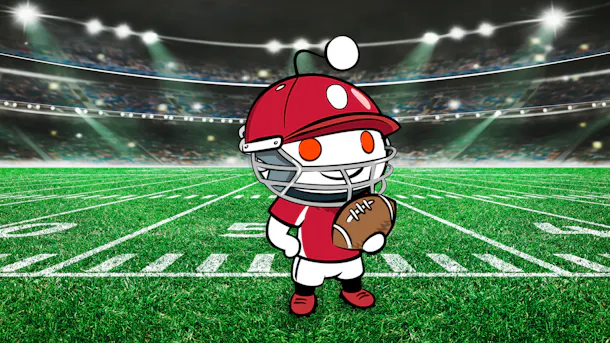 Reddit COO Jen Wong says the company has revenue sharing deals with the NFL, NBA, MLB, and others to get video and other content, hoping to draw advertisers (Sahil Patel/The Information)