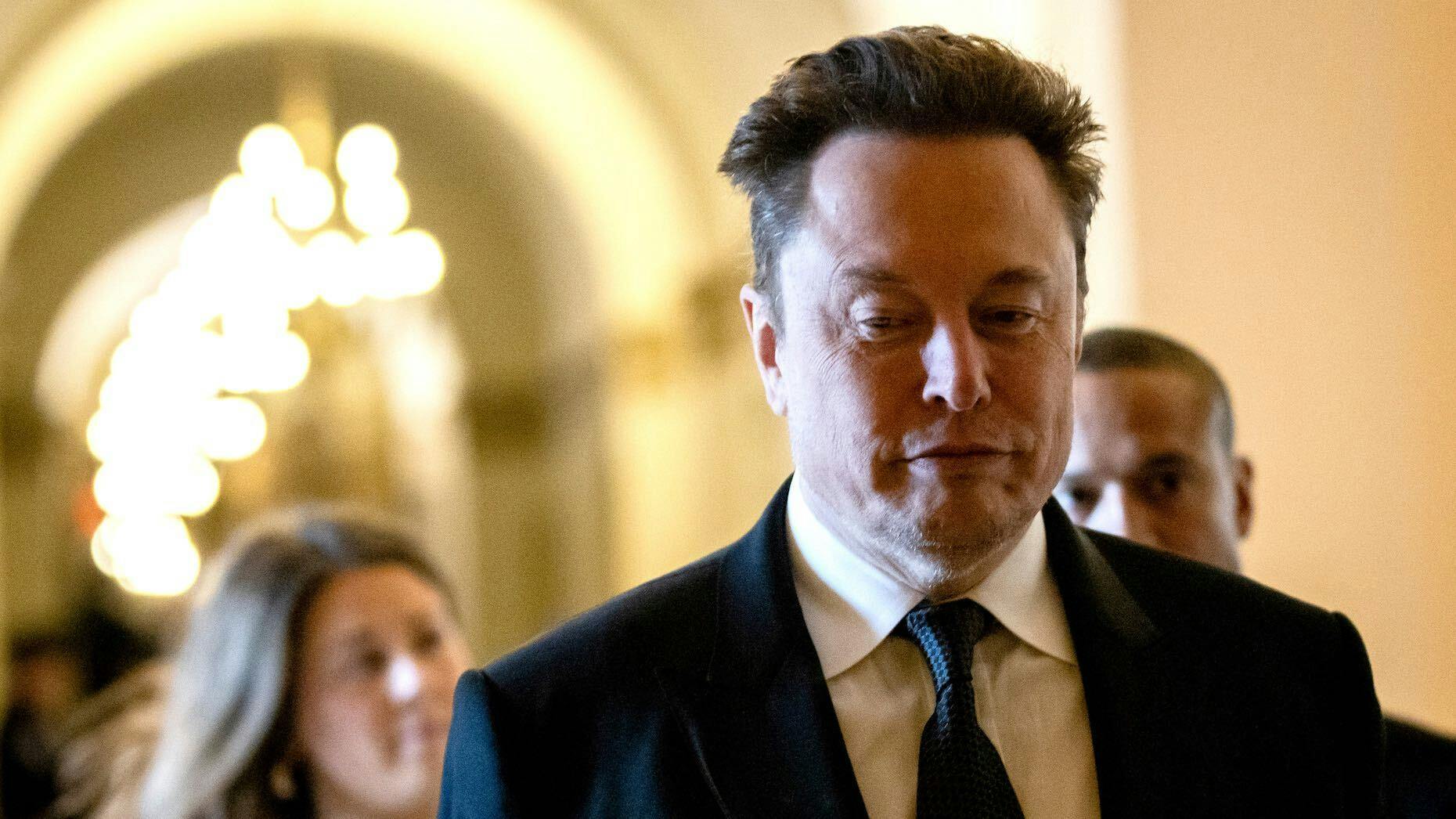 The Electric: The Case for Tesla Not to Make Robotaxis