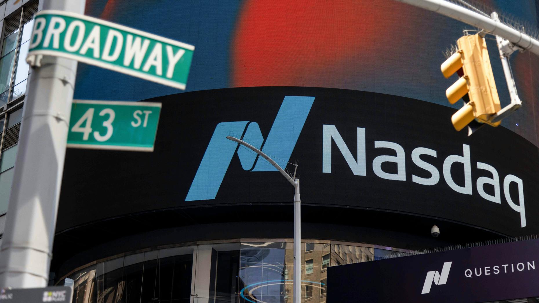 What Quarterly Updates Reveal About Consumer Spending