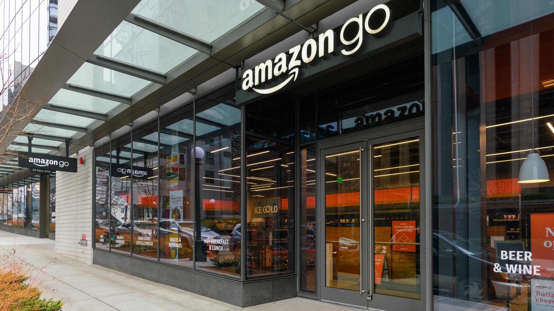 Amazon Learns Tech Isn’t Everything in Retail Stores