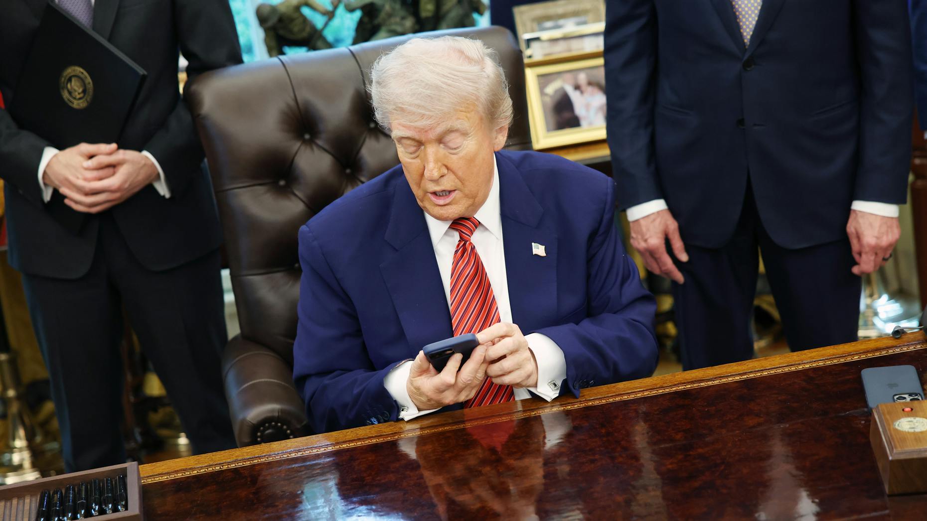 Trump’s Tariff Threat Shouldn’t Panic Apple Investors