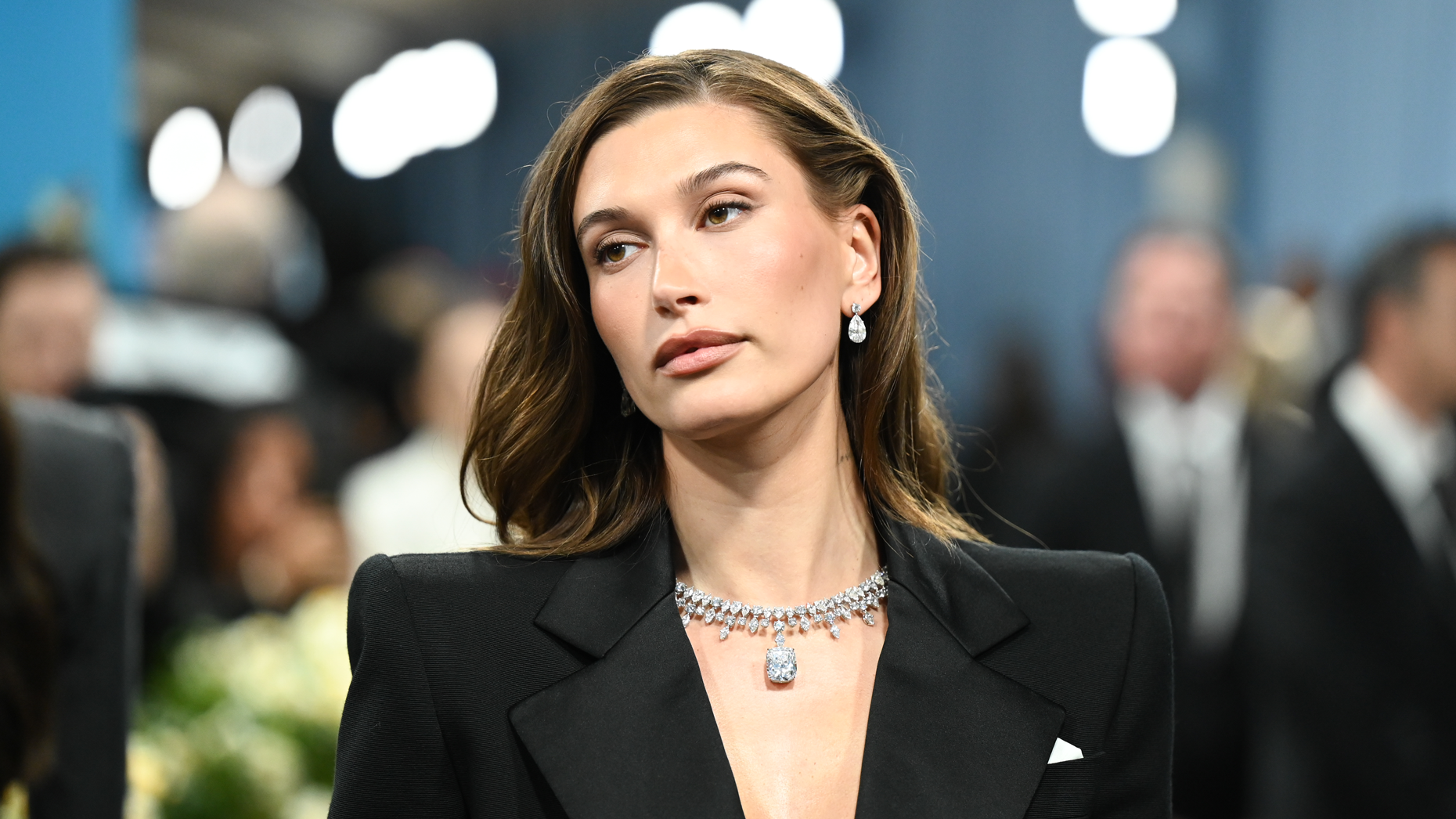 Hailey Bieber. Photo via Getty