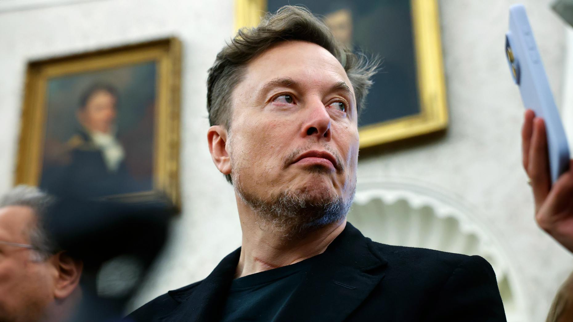 Elon Musk’s X Money Plans Stalled by Regulators, Staff Turnover