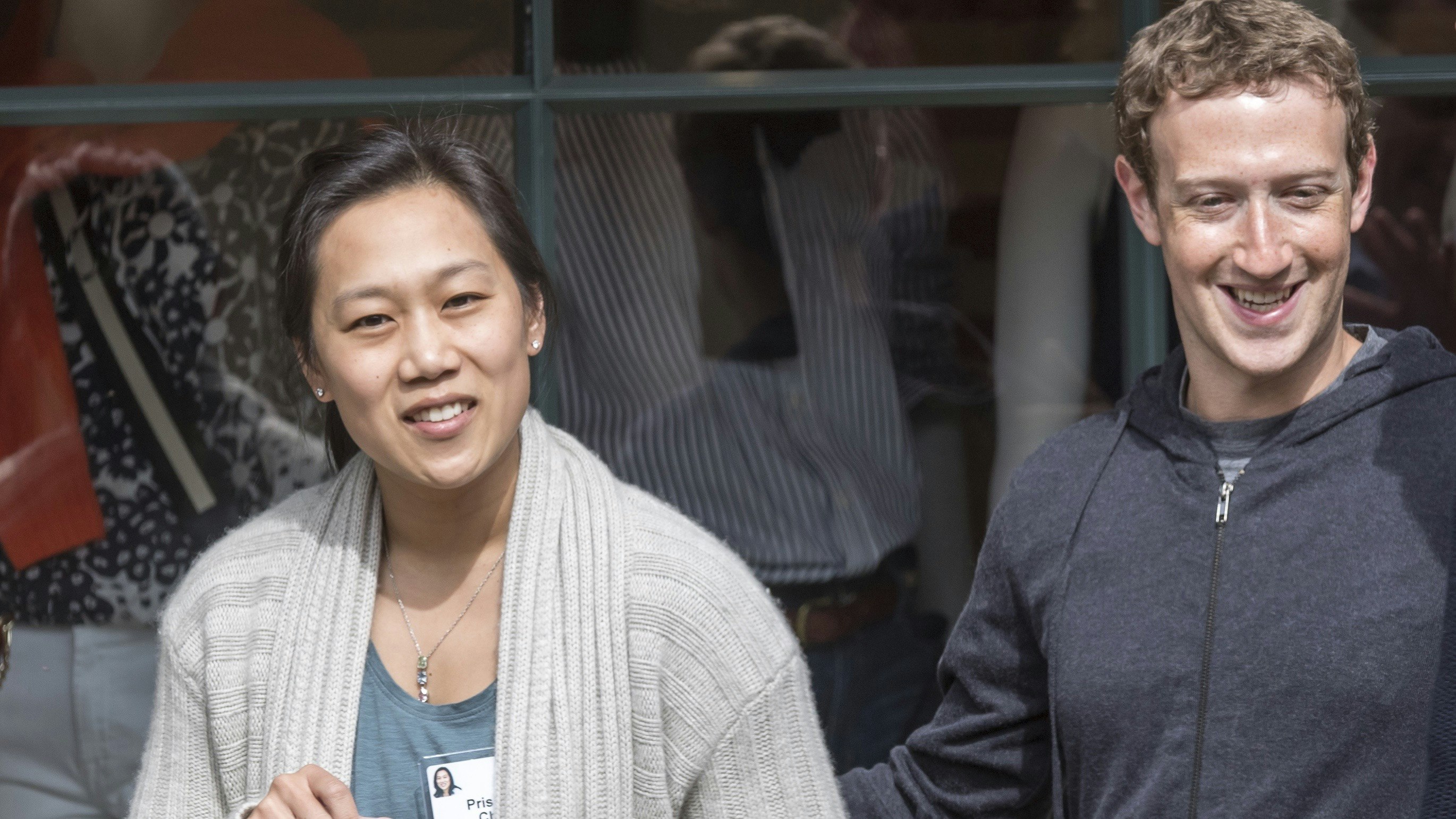 Chan Zuckerberg Initiative principals Priscilla Chan and Mark Zuckerberg. Photo by Bloomberg. 