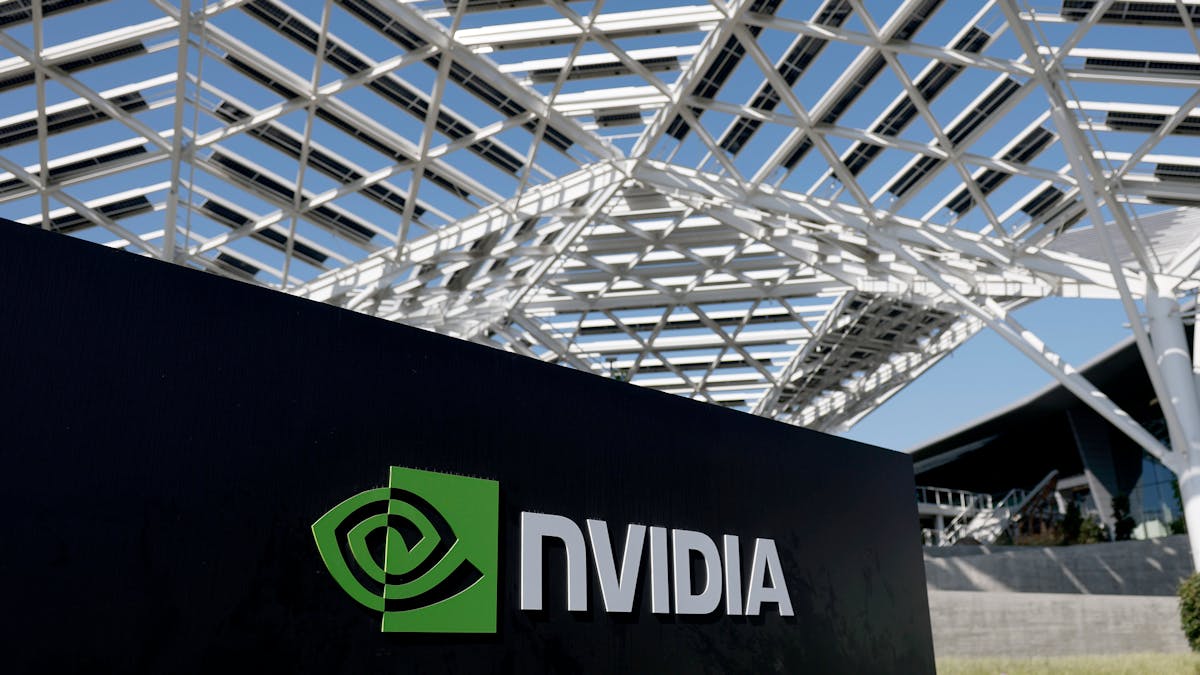 🌍STOCK REPORT:  "Nvidia in flessione: la concorrenza di Broadcom guadagna terreno nel mercato dei chip per l'intelligenza artificiale"