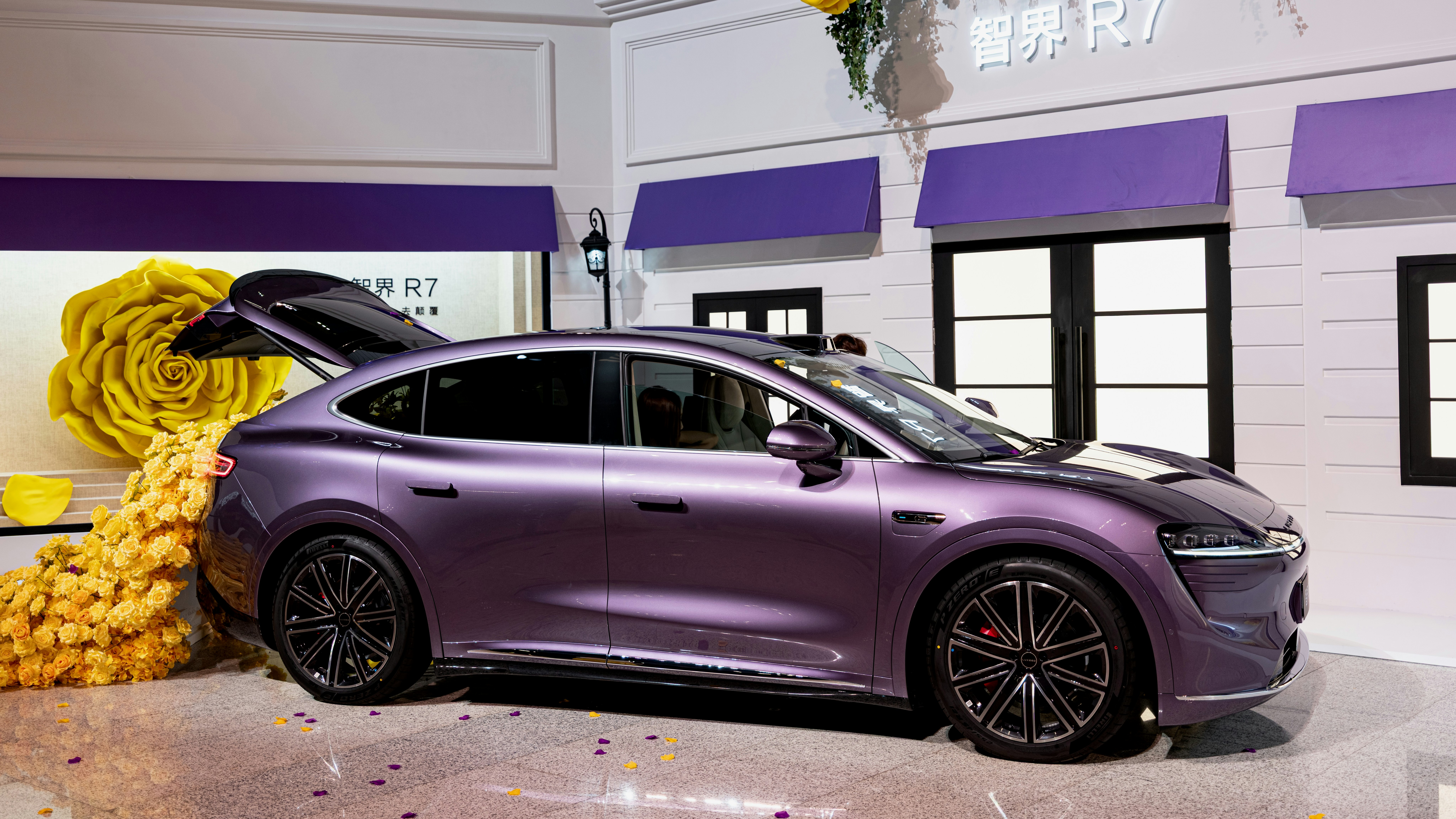 The Luxeed R7 extended-range electric vehicle, produced by China's Chery. Photo: VCG/Getty