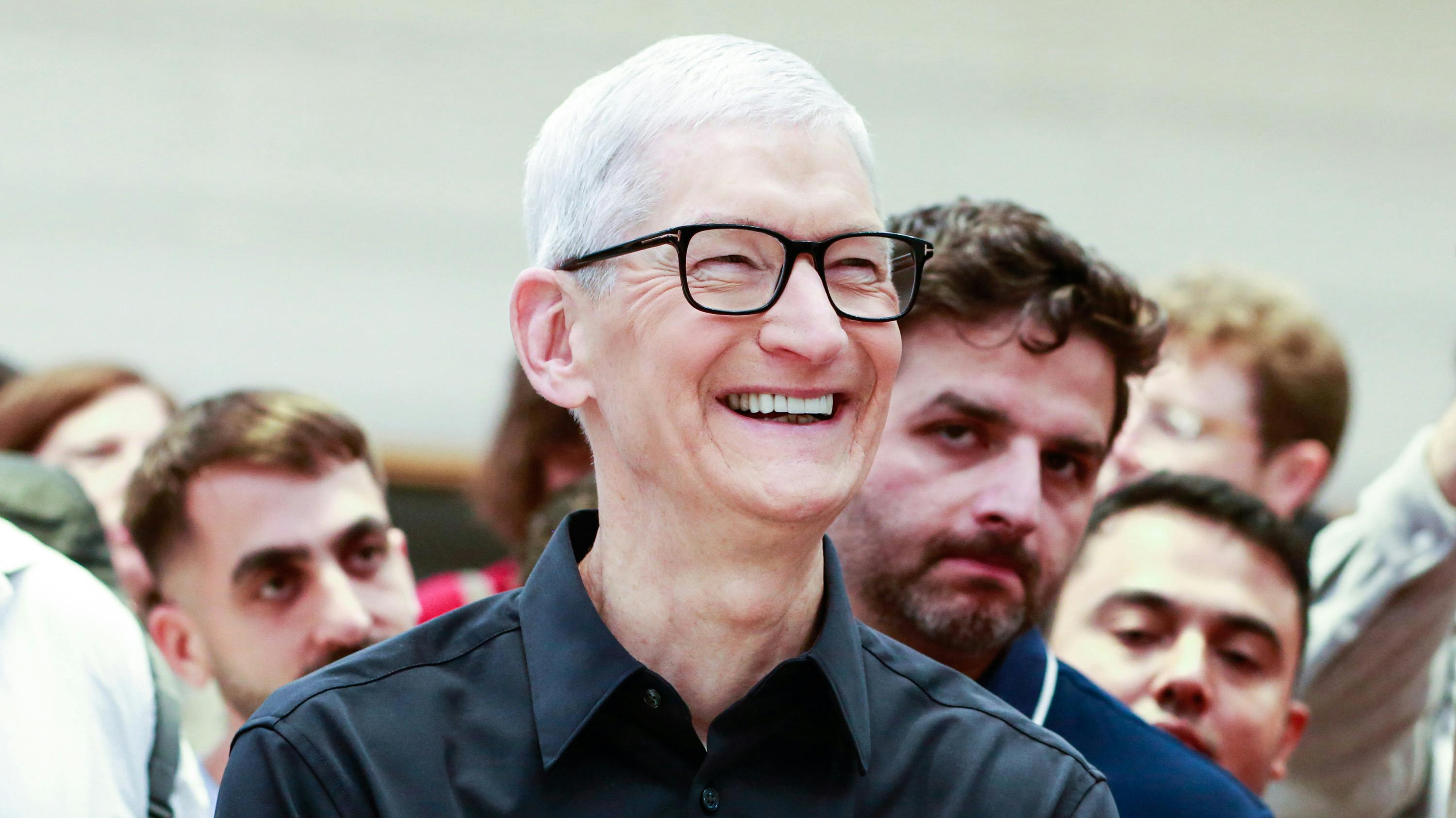 Apple Rushes to Boost Production of Cheaper iPhone 17