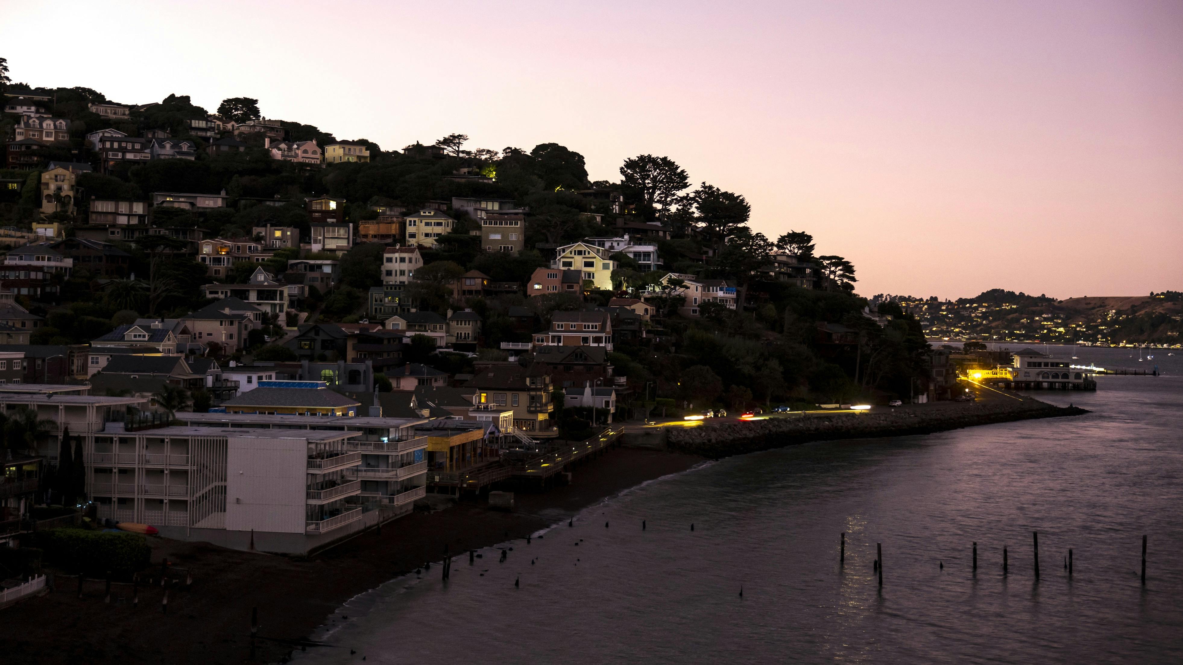 The Electric: Sunrun and Tesla Residential Batteries Could Help Power Data Centers