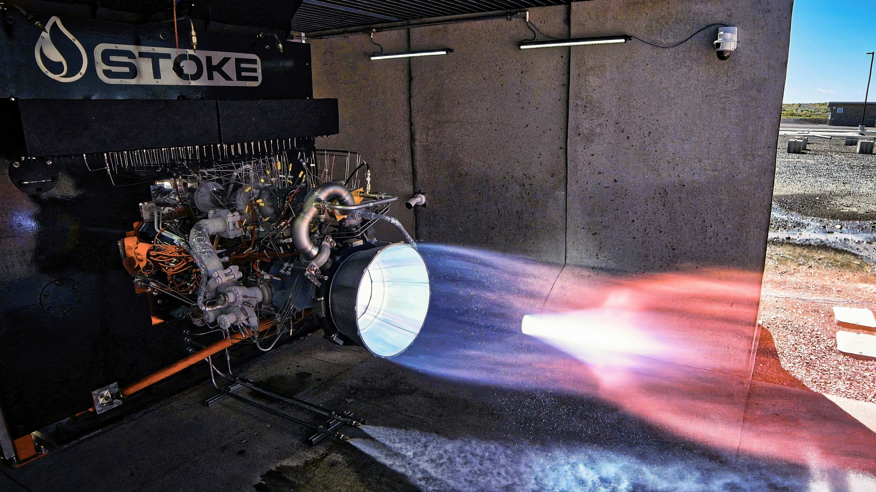 Stoke Space tests its advanced full-flow staged combustion rocket engine. (Image courtesy of Stoke.)
