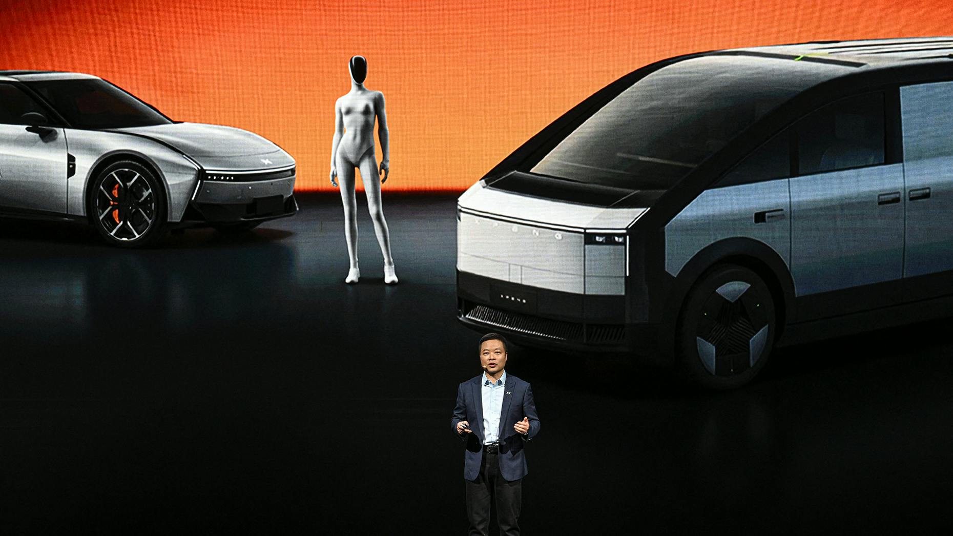 The Tesla of China Follows Musk in AI Hardware—with More Pragmatism