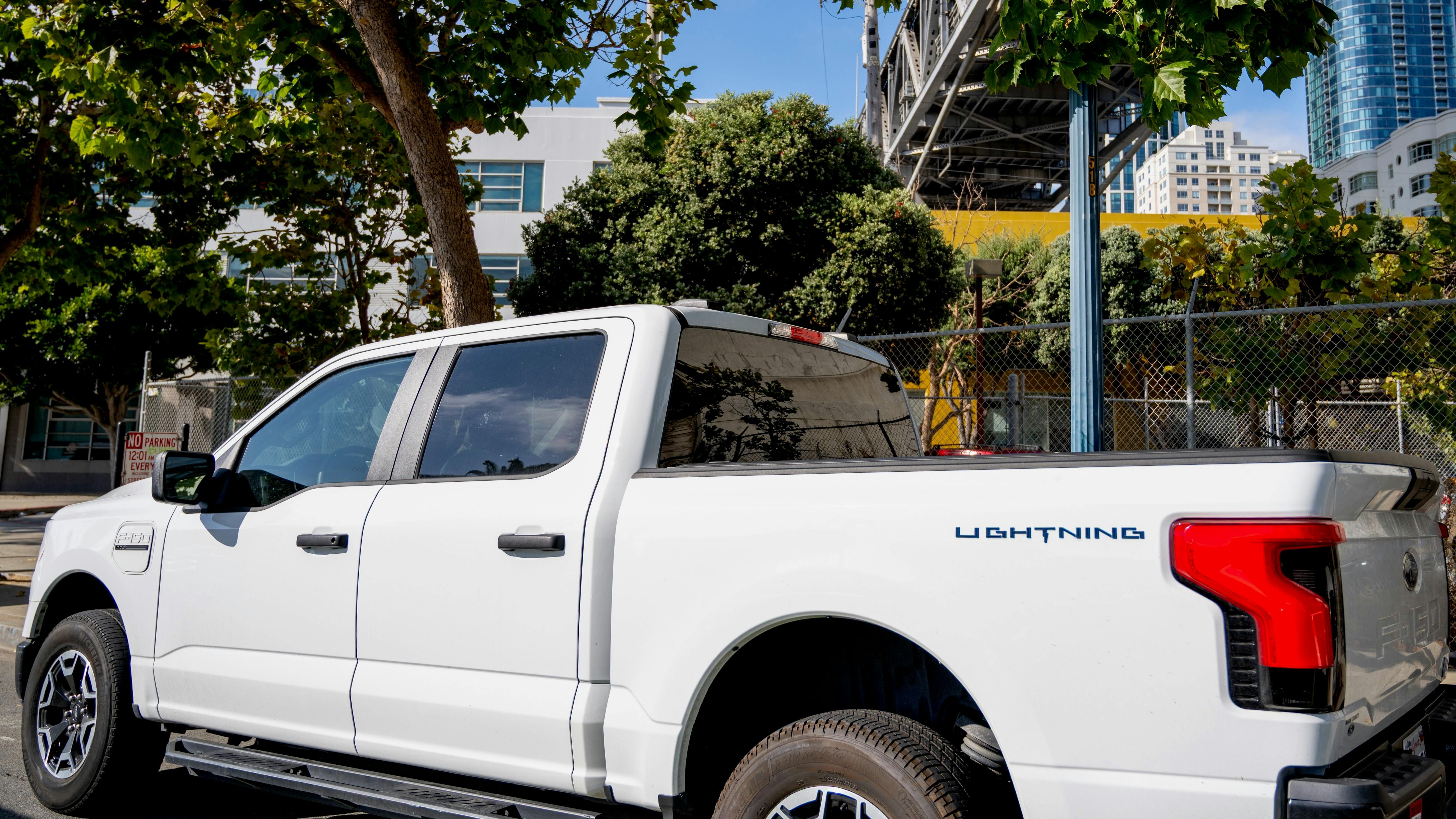 Ford Halts Electric F-150 Production, Expands Use of Chinese Technology