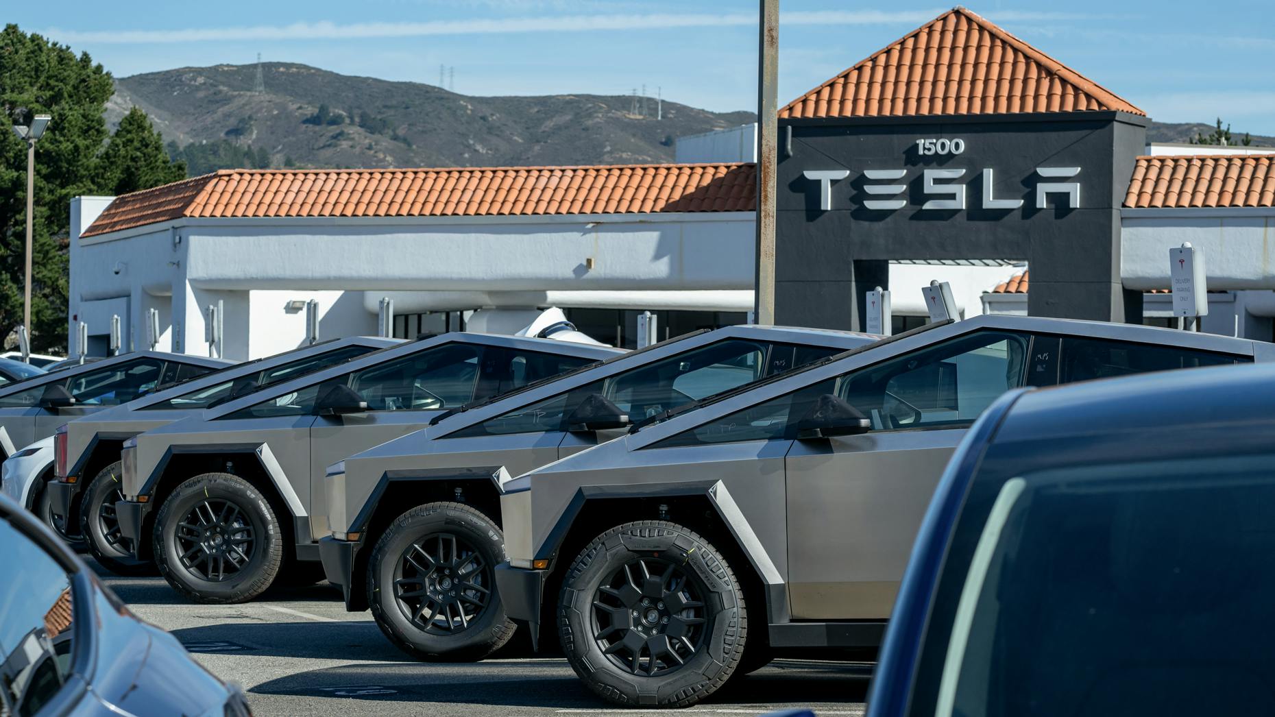 Tesla's Pre-Emptive News