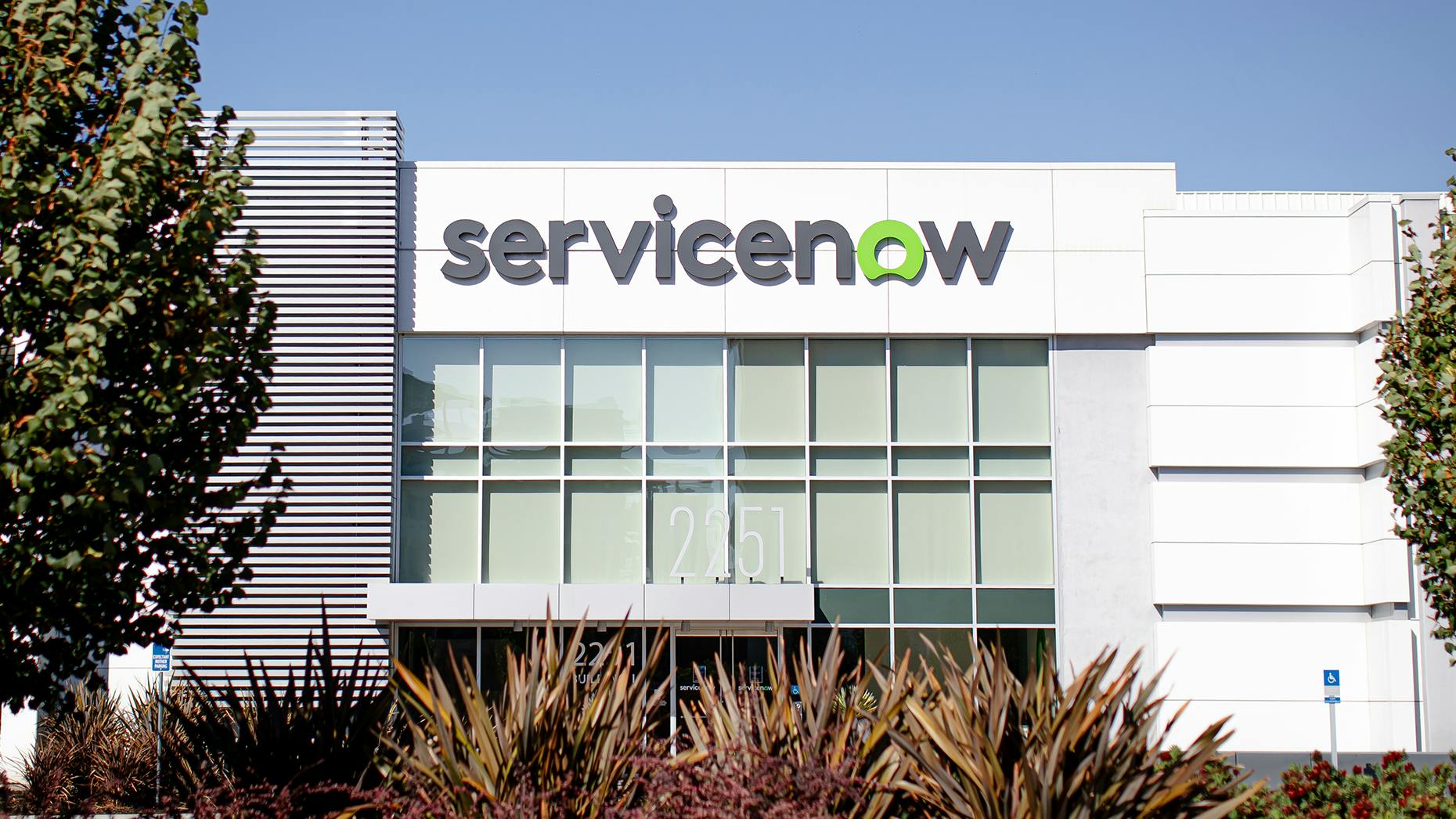 Thinking Machines’ Personnel Shake-Up; ServiceNow Is Still Hiring Young ...