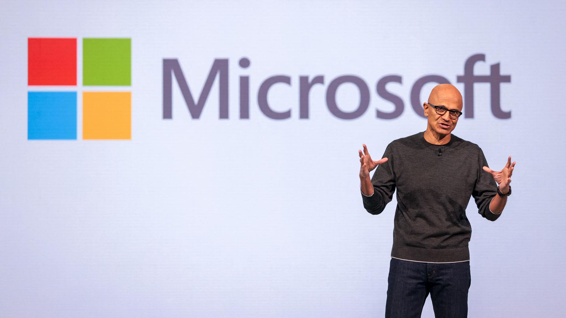Microsoft Is Striking the Right Balance Between Software and Cloud