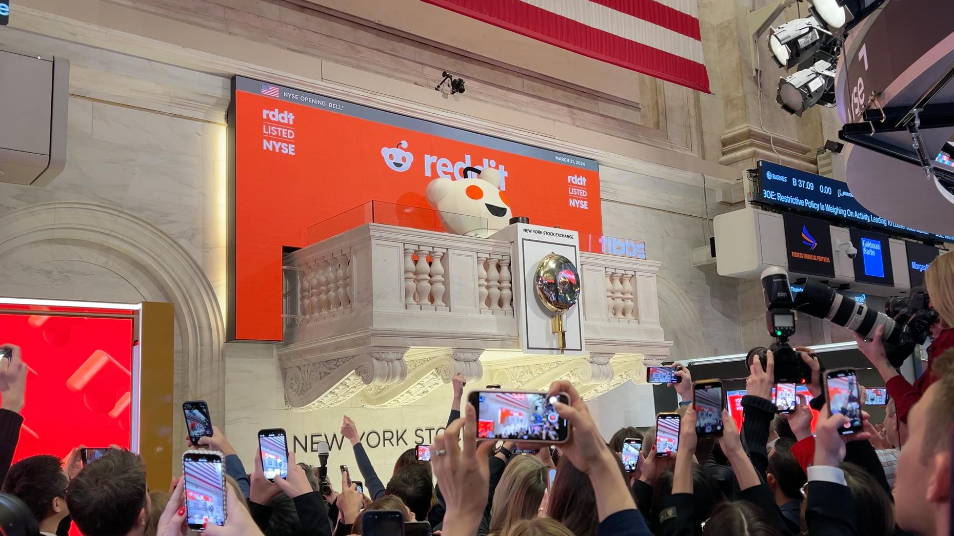 Why Reddit’s Stock Plunged 42% In Past Five Weeks