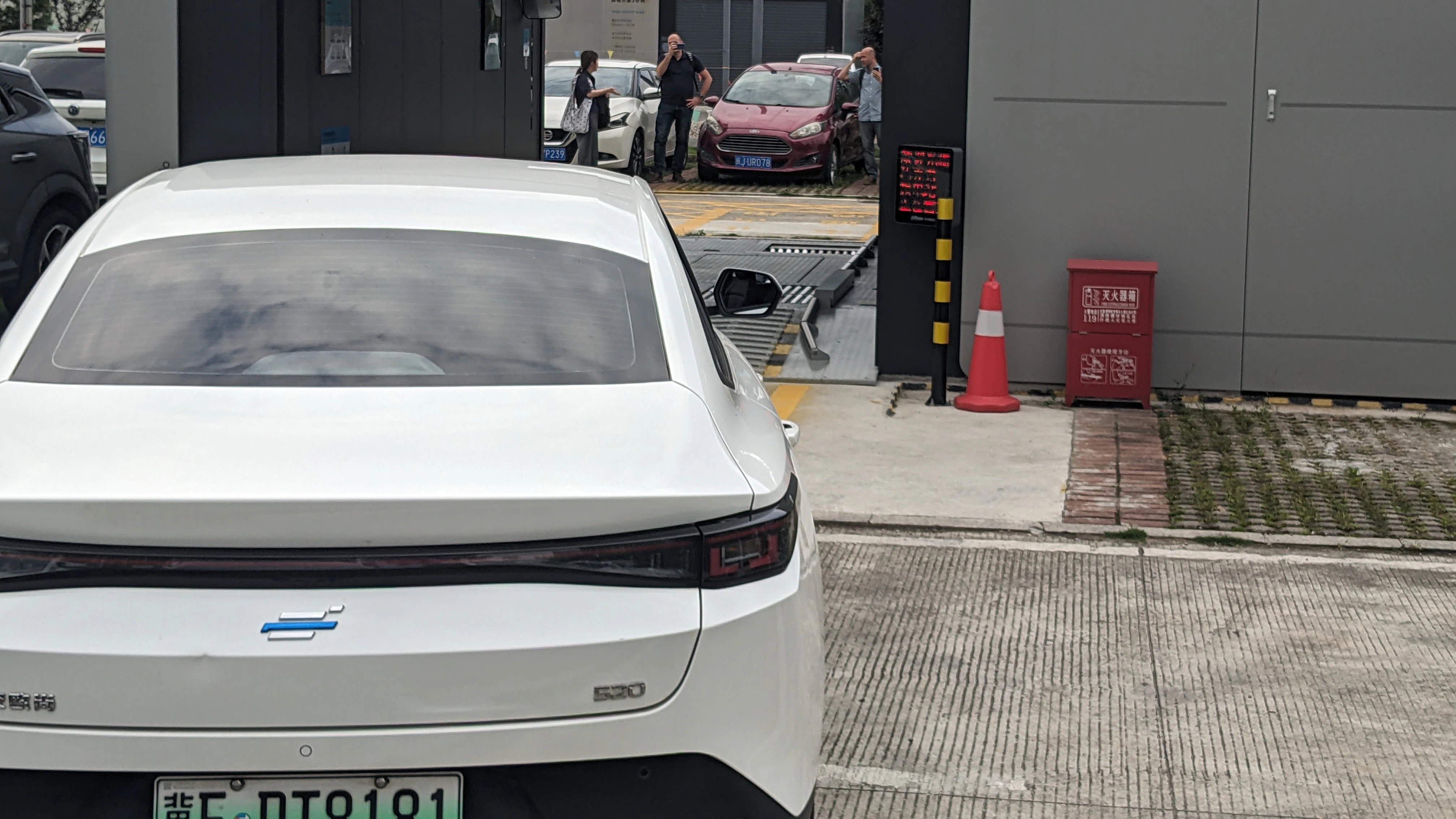The Electric: China's Biggest Battery Maker Is Quickly Expanding Its Rental Business