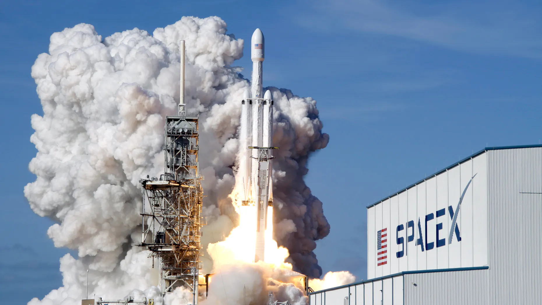 SpaceX Targets $1.75 Trillion Valuation Ahead of IPO Roadshow