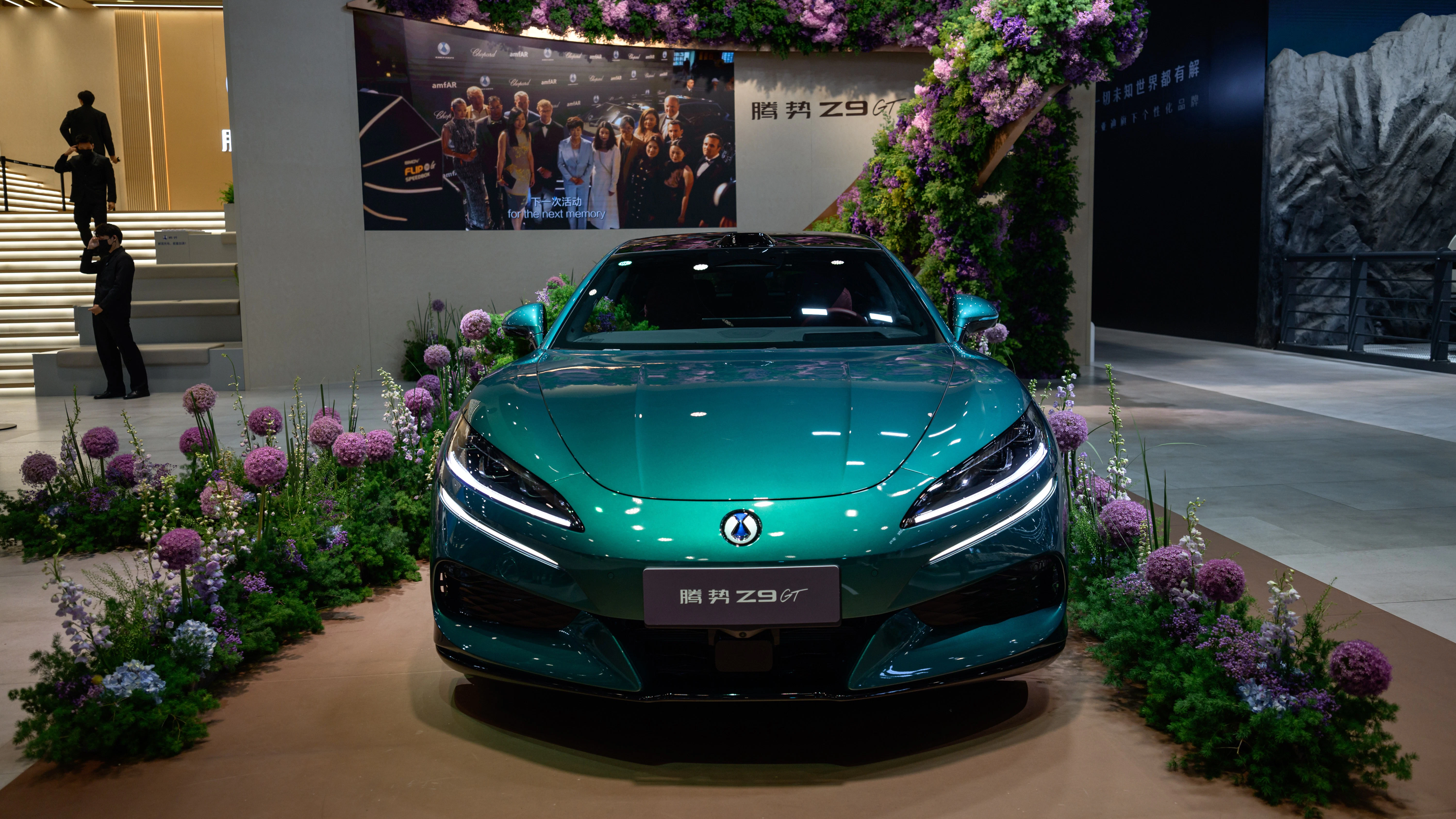 BYD's premium Denza Z9 GT, which charges to 98% of capacity in 9 minutes. Photo: Anadolu/Getty 