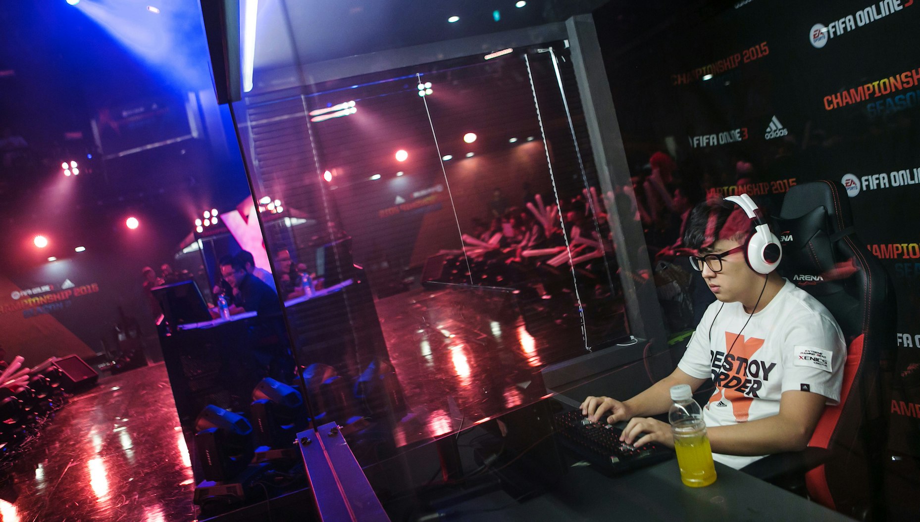 A professional videogamer at a live championship in South Korea. Photo by Bloomberg.