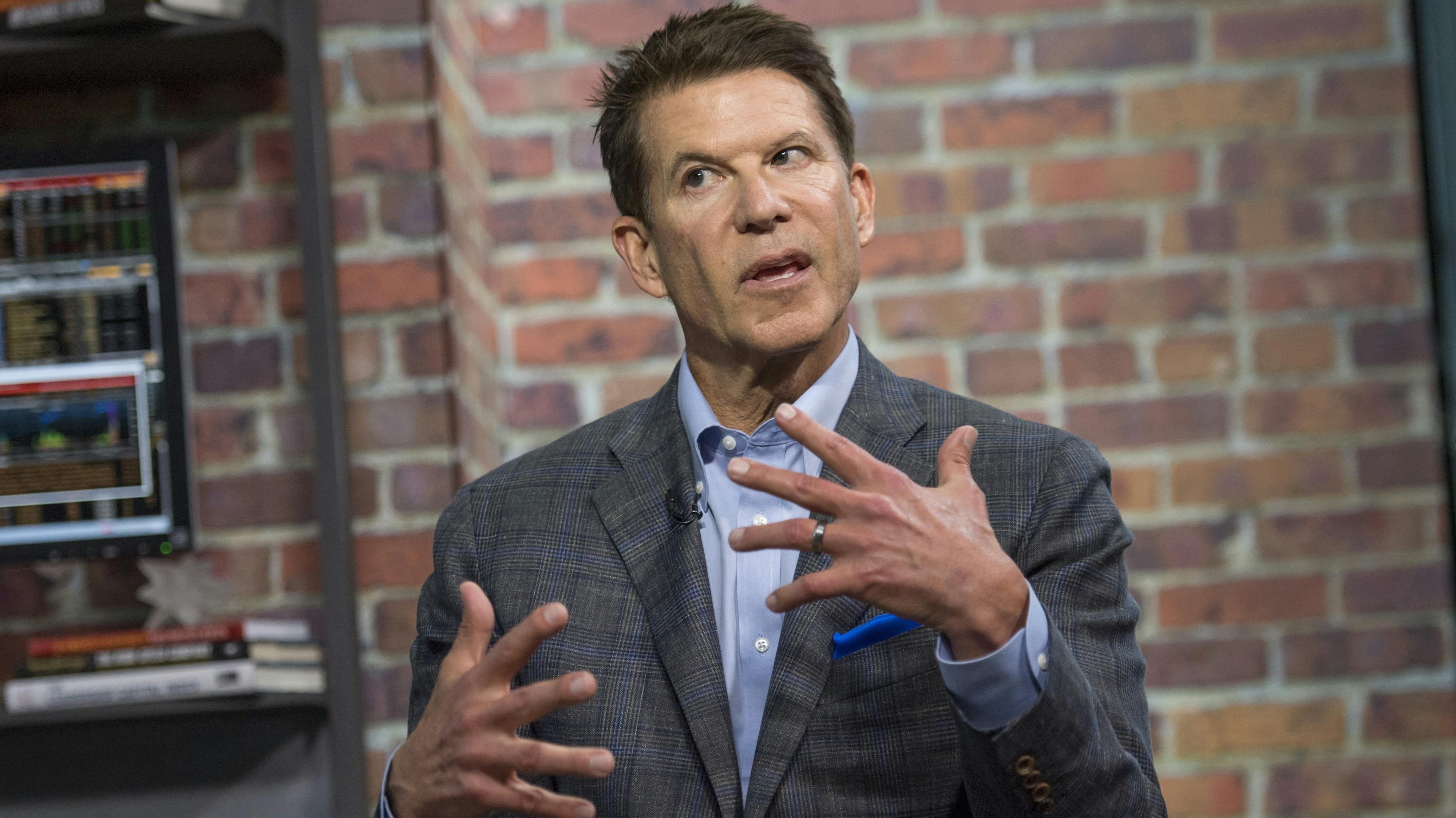 Mutual Funds Sell Airbnb, DocuSign Shares