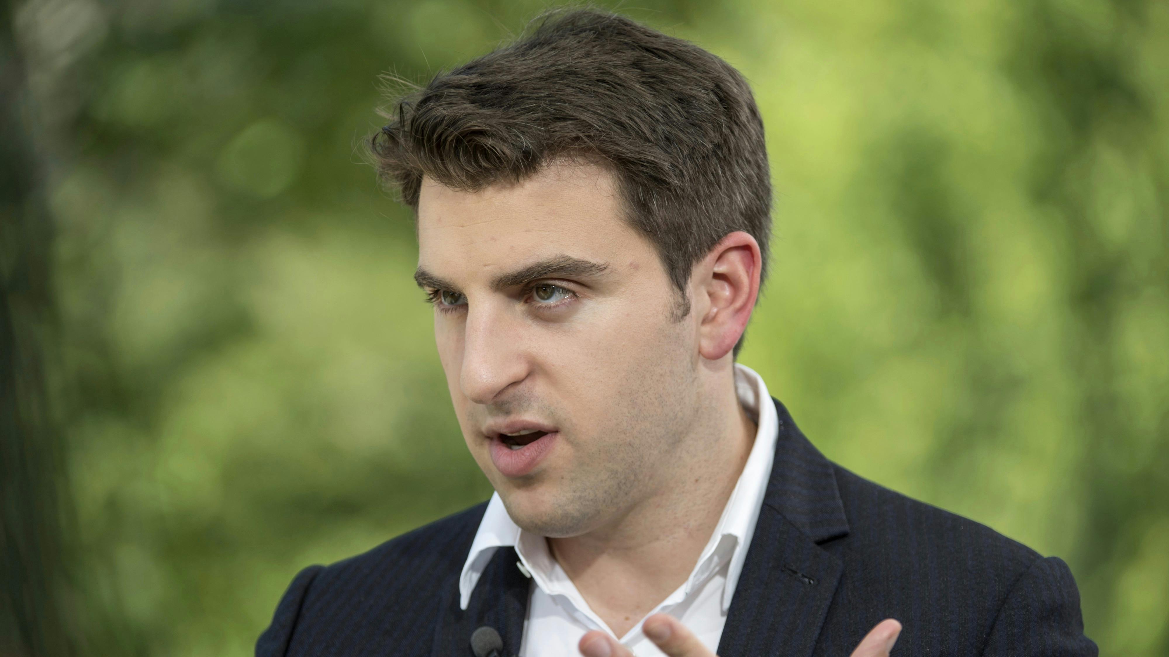 Airbnb Looks To Add To Executive Ranks