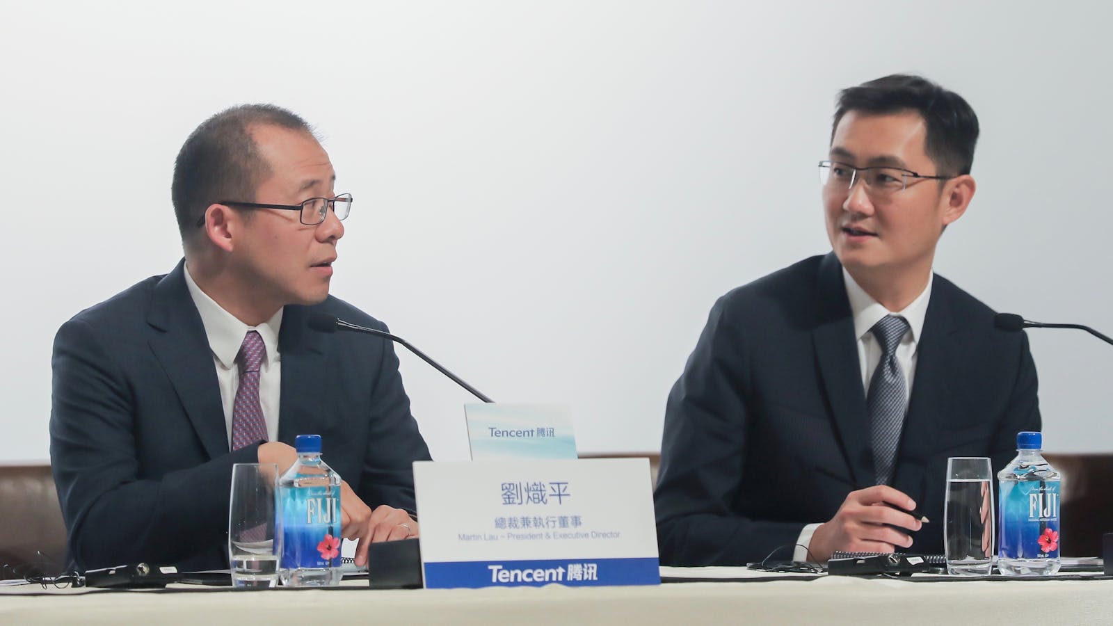 Tencent president Martin Lau and CEO Ma Huateng. Photo by Bloomberg.