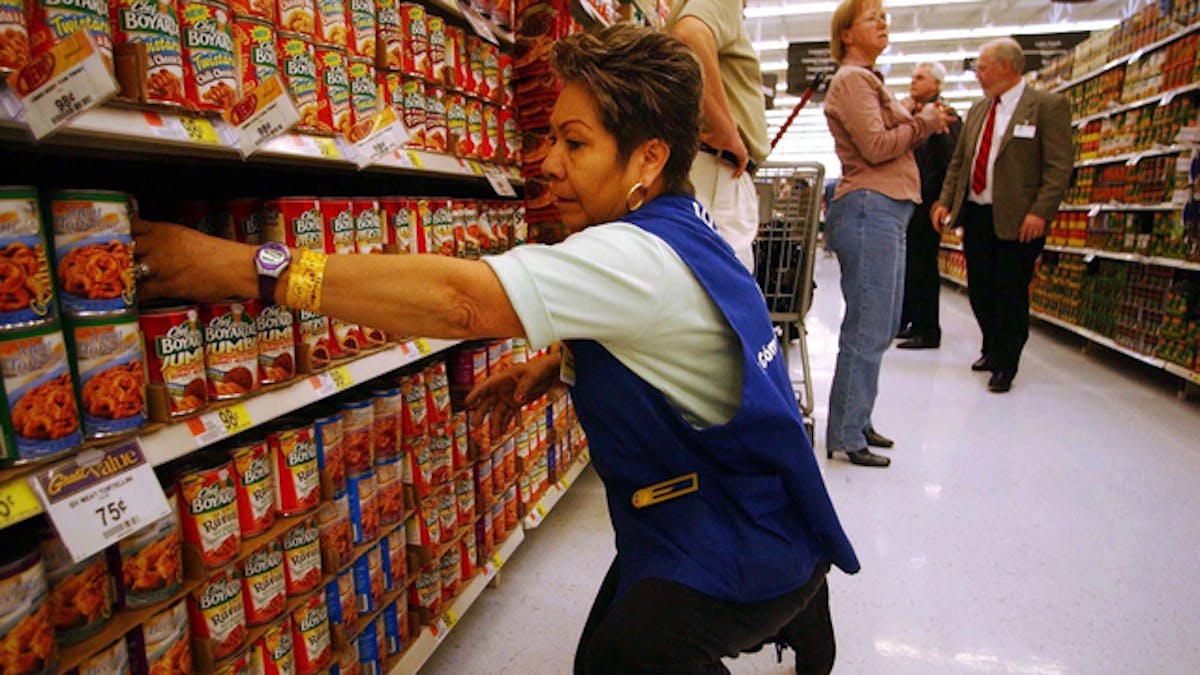 Walmart Raises Forecast and Says Shelves Are Stocked for Holiday