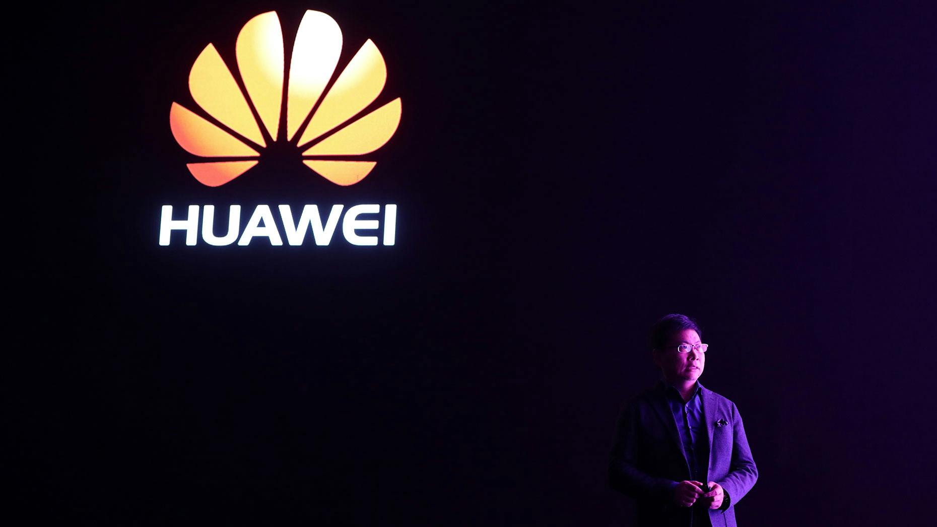 Inside Huawei’s Plans to Challenge Apple in the U.S. 
