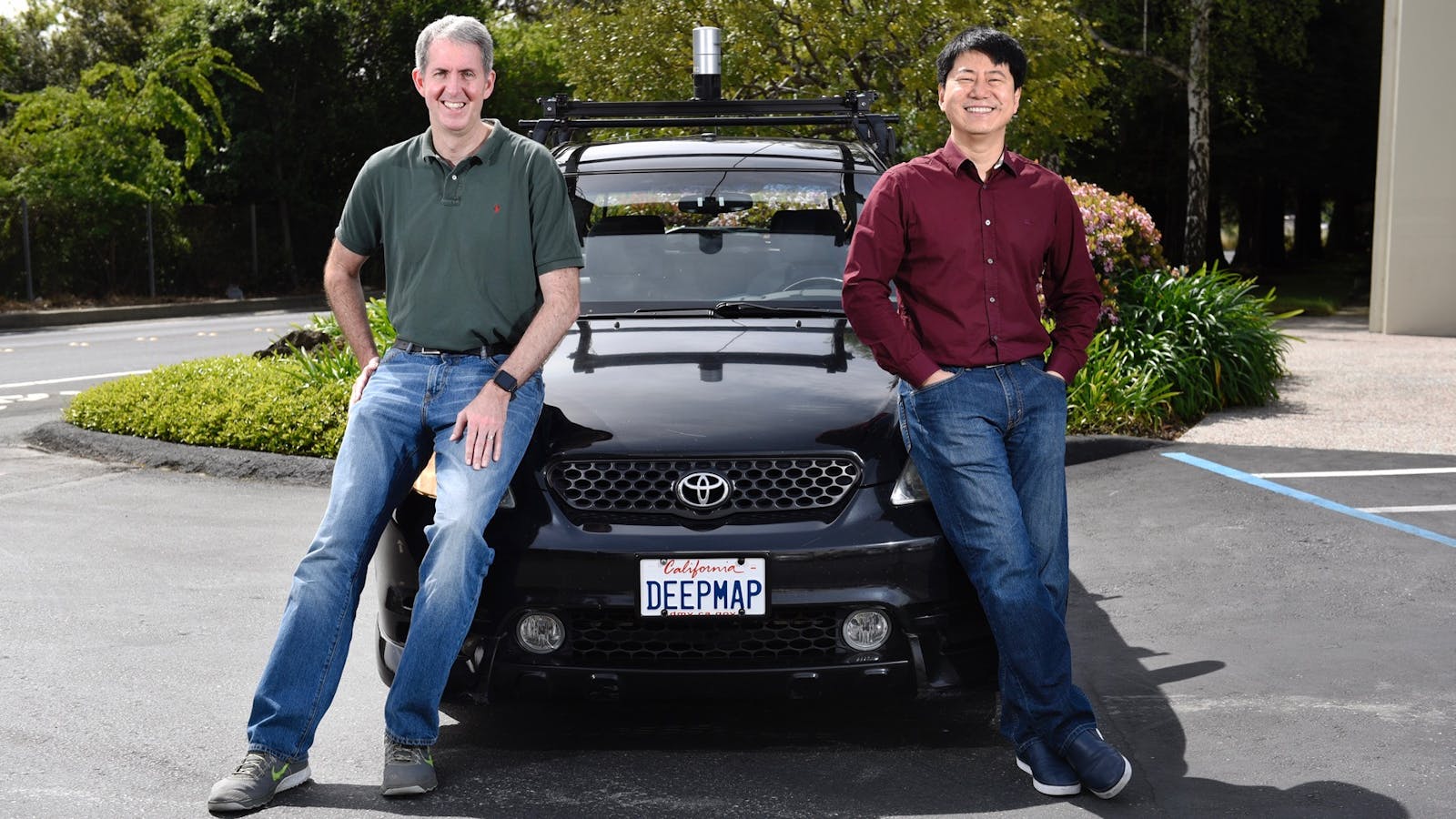 DeepMap co-founders Mark Wheeler, left, and James Wu. Photo: Bloomberg