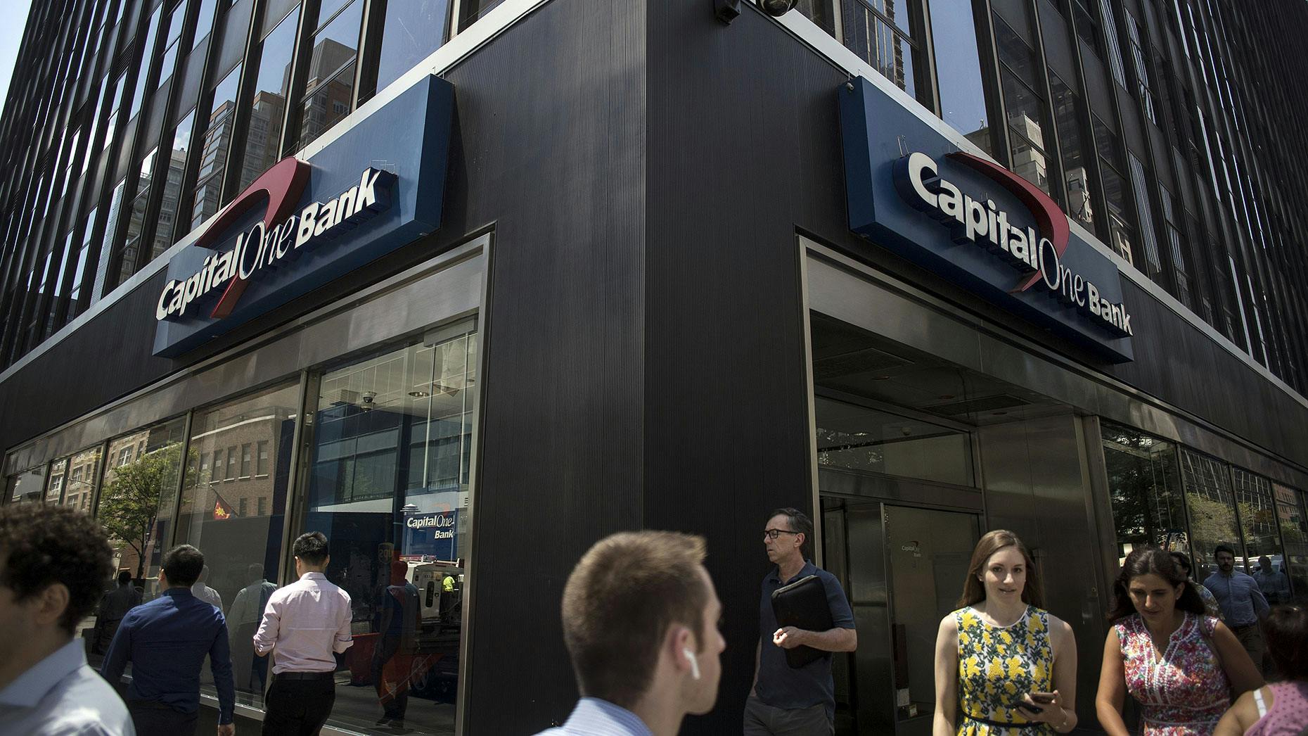 Google Inks Cloud Apps Deal With Capital One