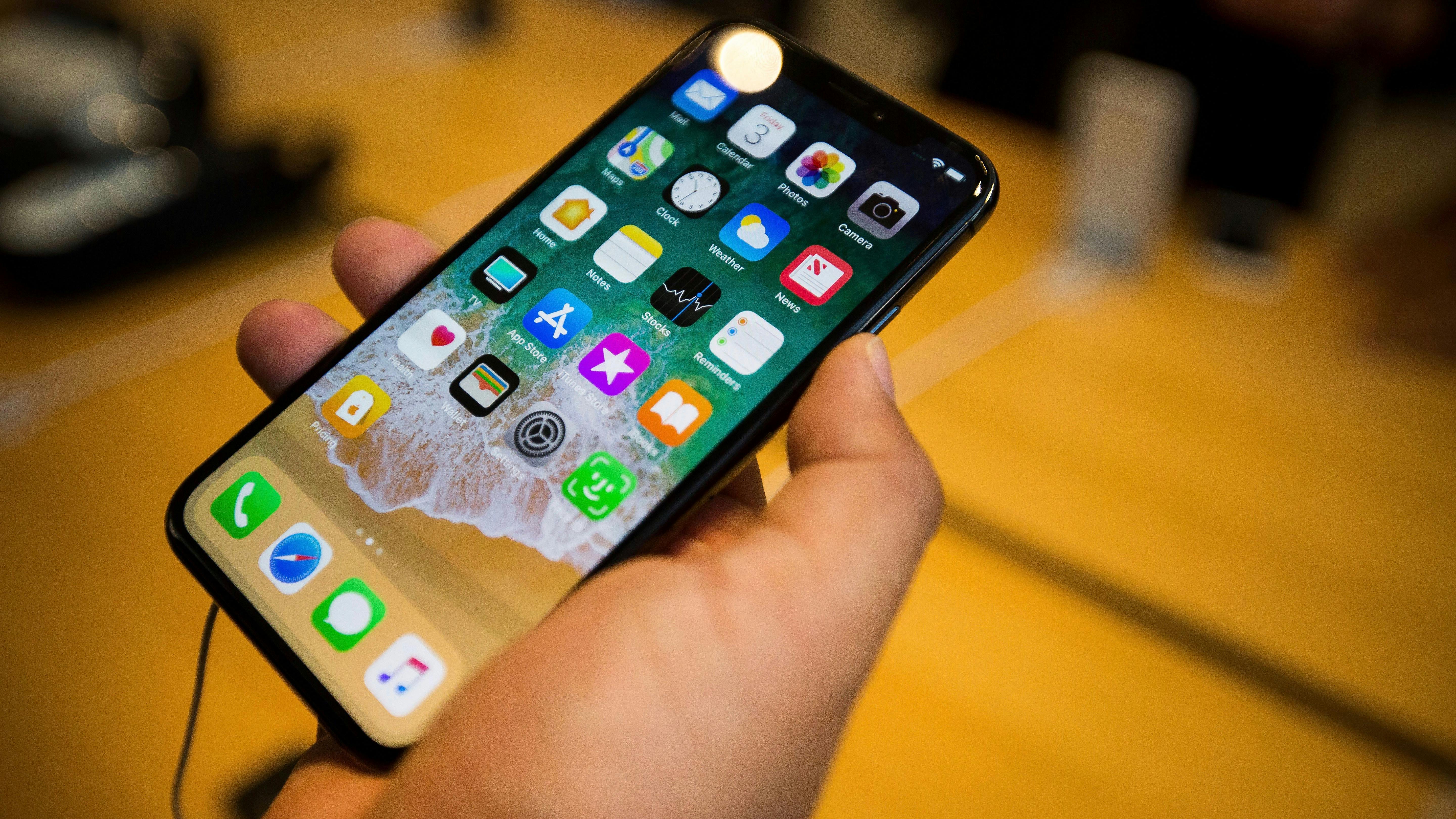 Apple Hires Former Condé Nast Executive for News App