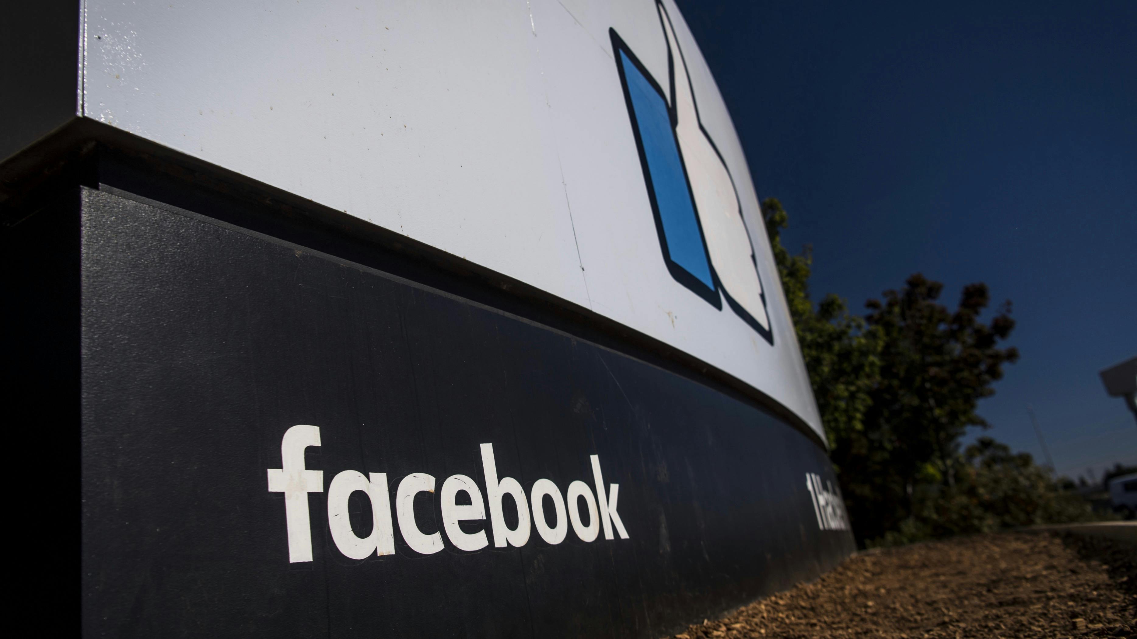 Facebook to Cut Funding for Some News Shows on Watch