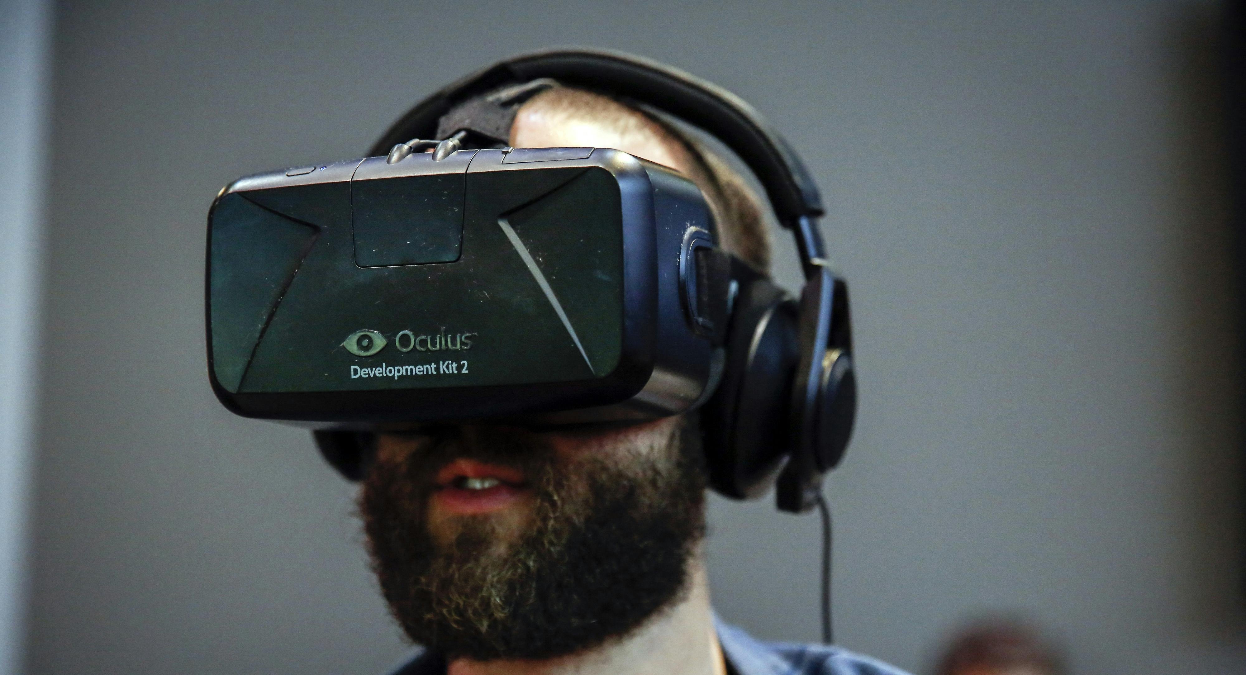 Facebook in Talks with Hollywood on ‘Oculus Experiences’