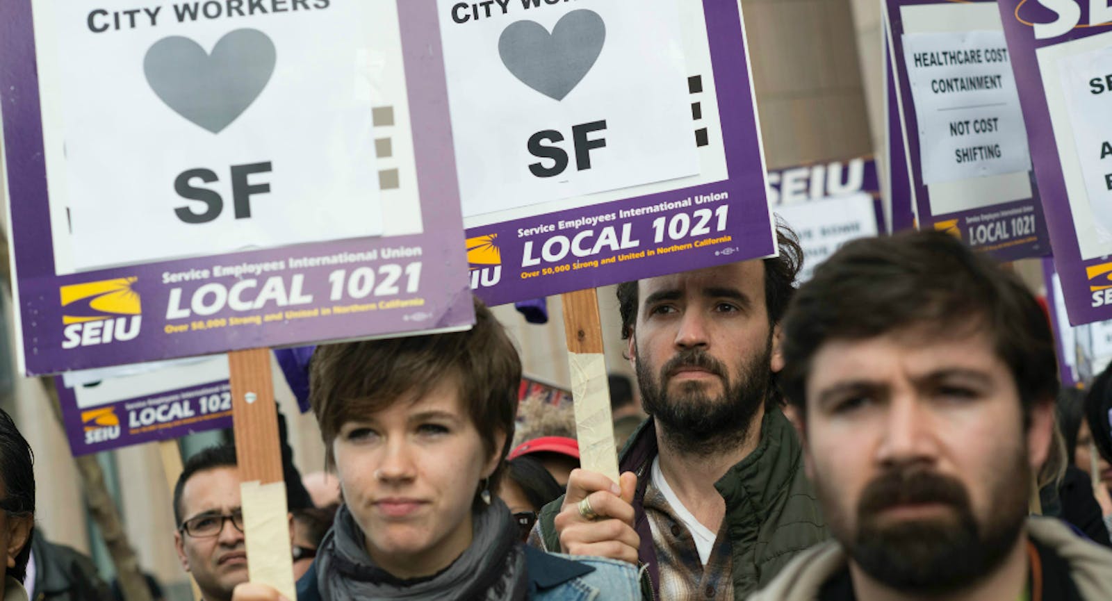 Union workers protesting at Twitter in San Francisco. Photo by Bloomberg.