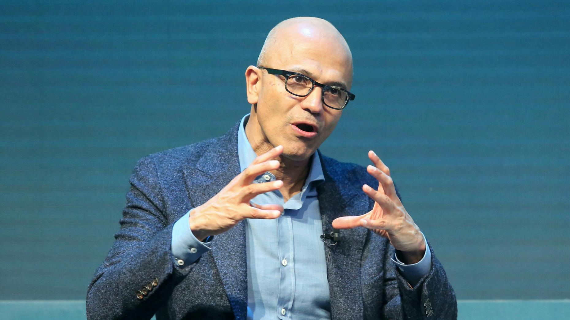 Apple’s Former Siri Boss Joins Microsoft AI Group