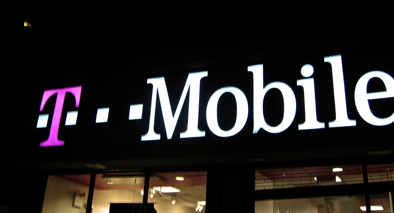 Telecom Deal Mania Yields Profits for Paulson