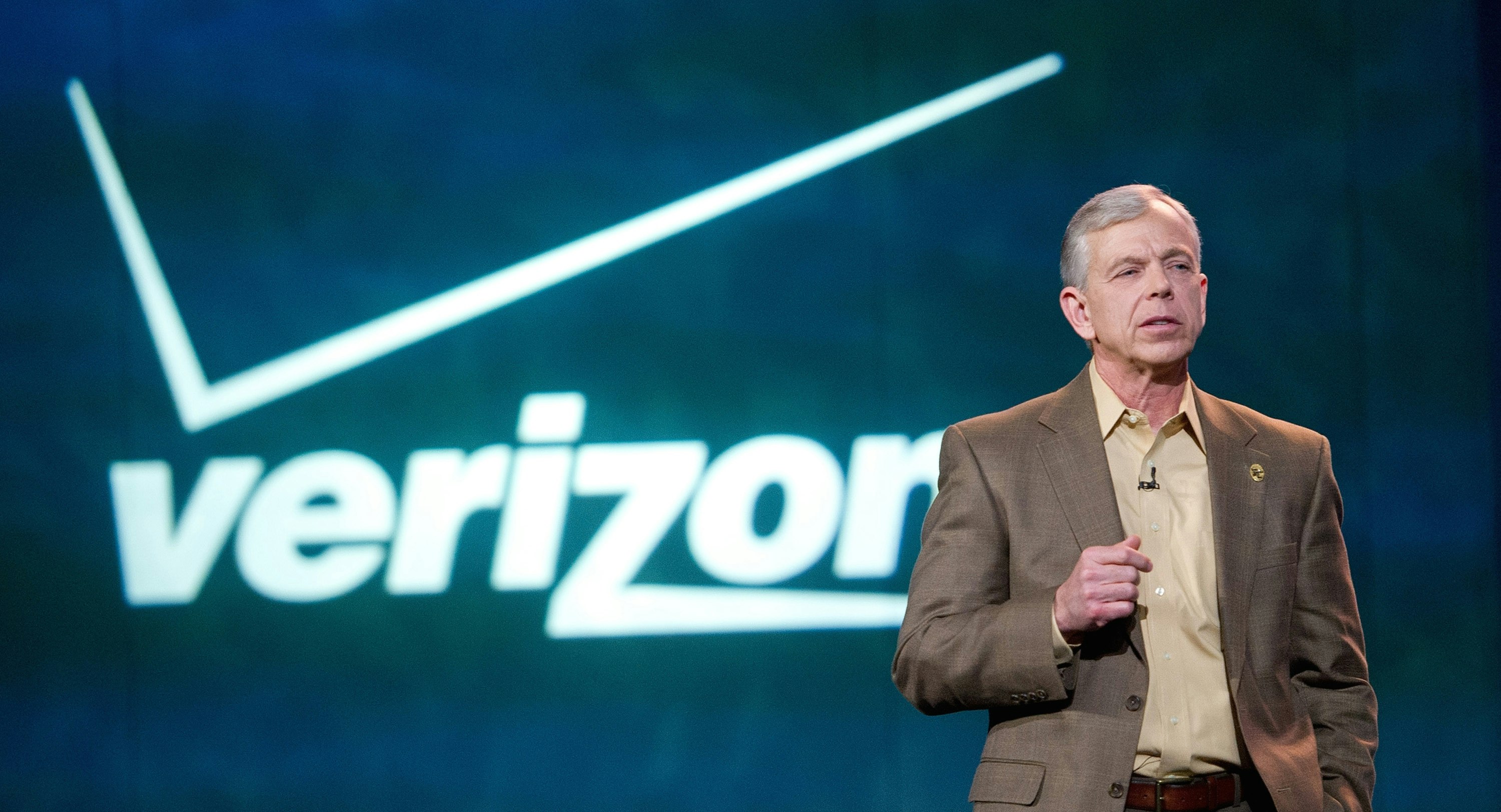 Verizon CEO Lowell McAdam. Photo by Bloomberg.