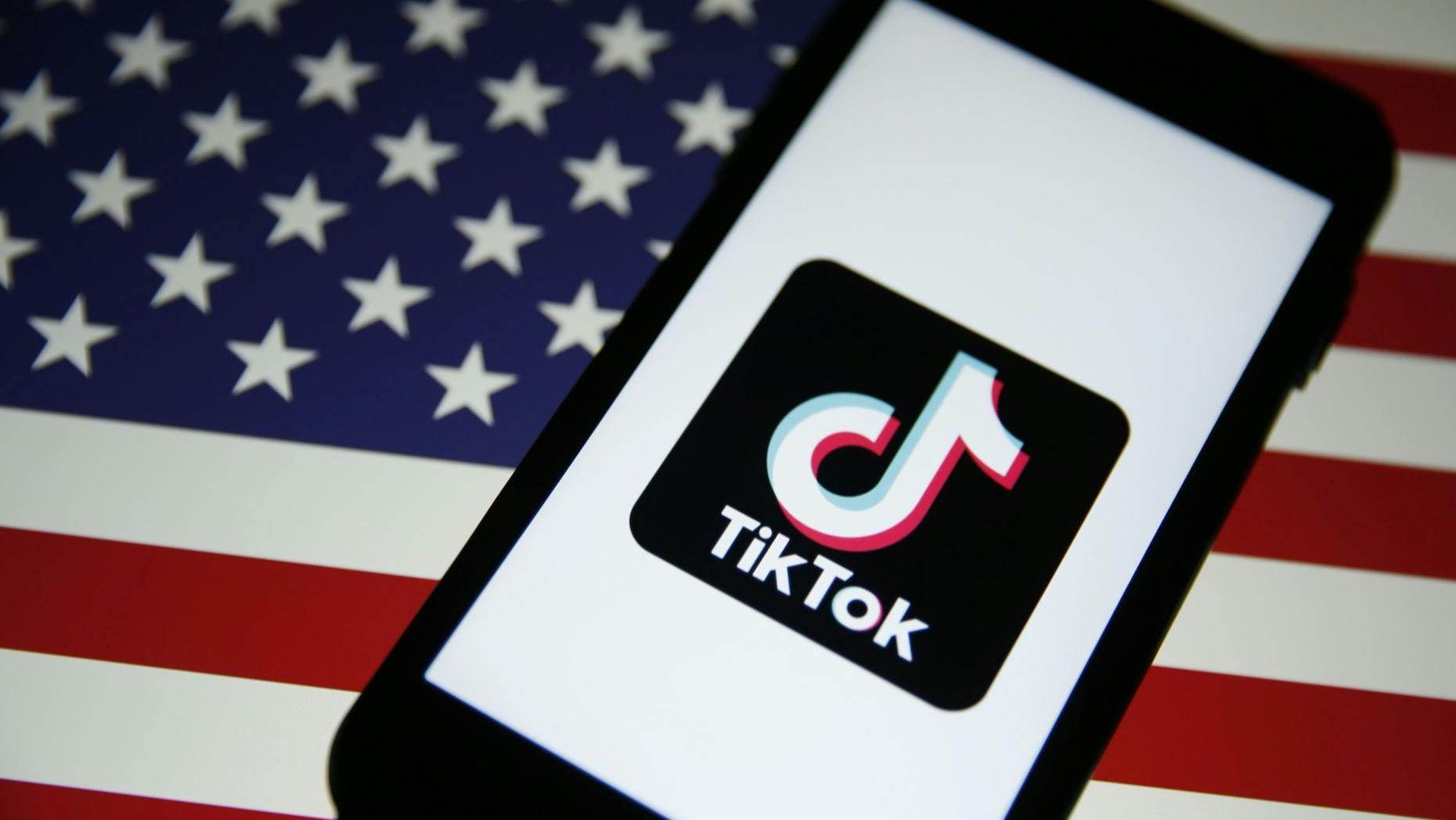 A TikTok Deal Gets Closer, Facebook Bashes Apple 