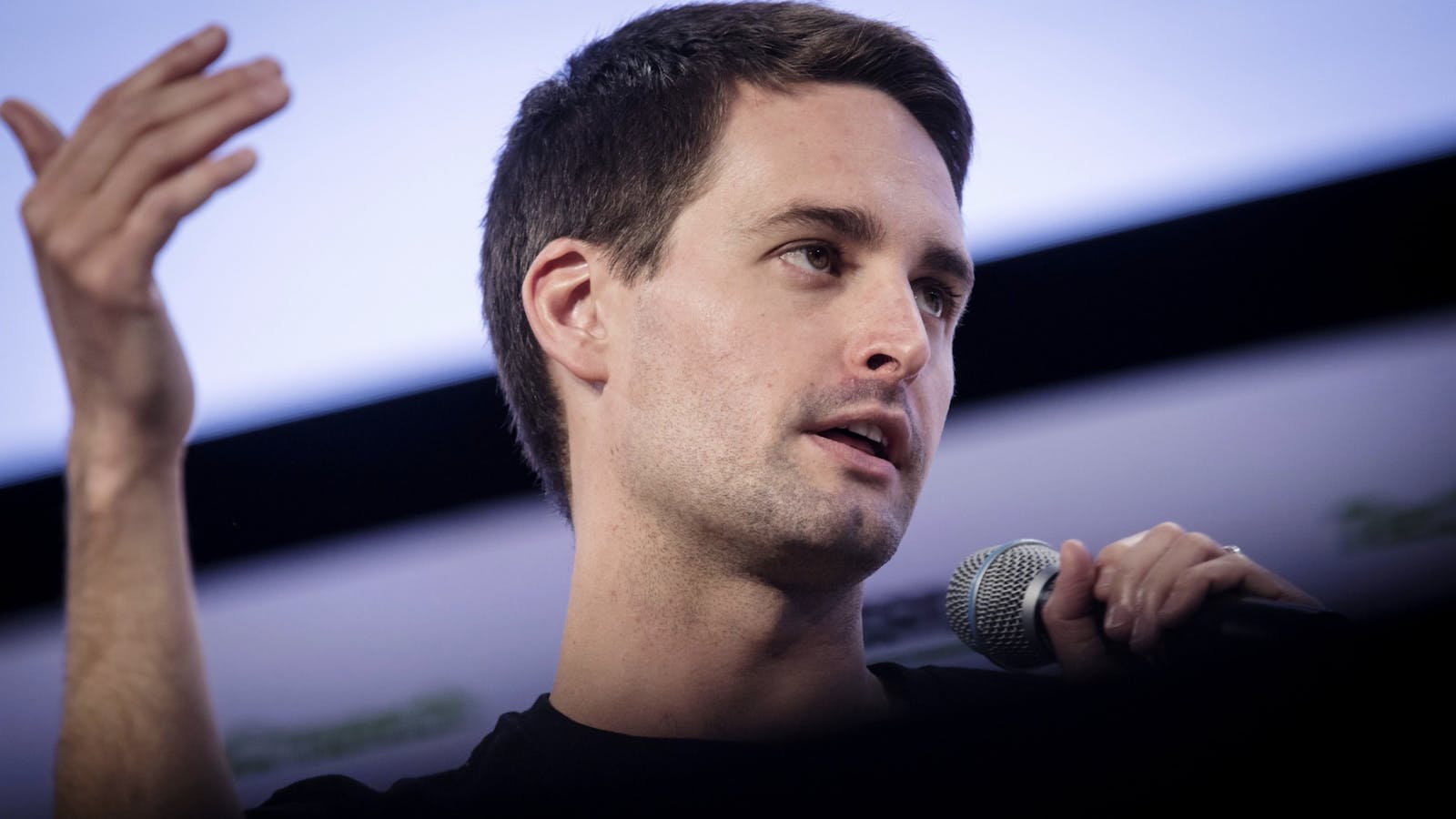 Snap CEO Evan Spiegel. Photo by Bloomberg